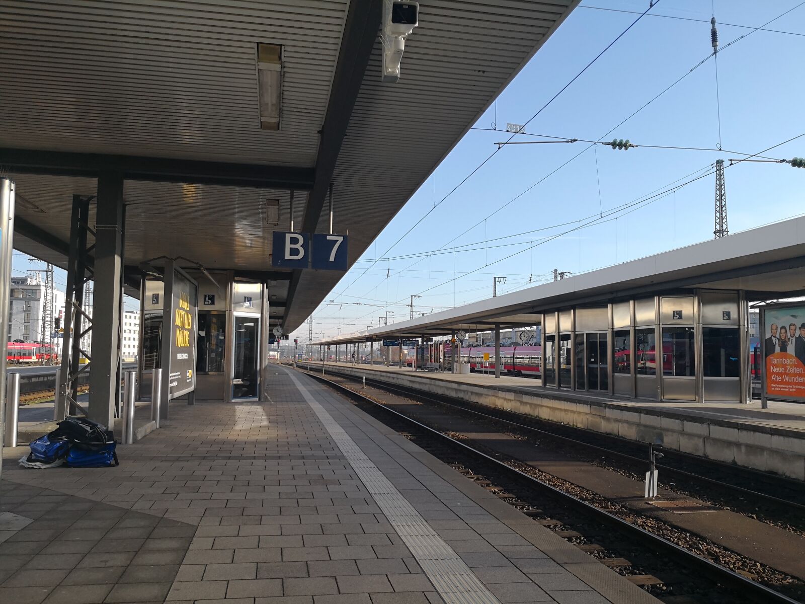 HUAWEI Mate 10 Pro sample photo. Train, station, transport system photography