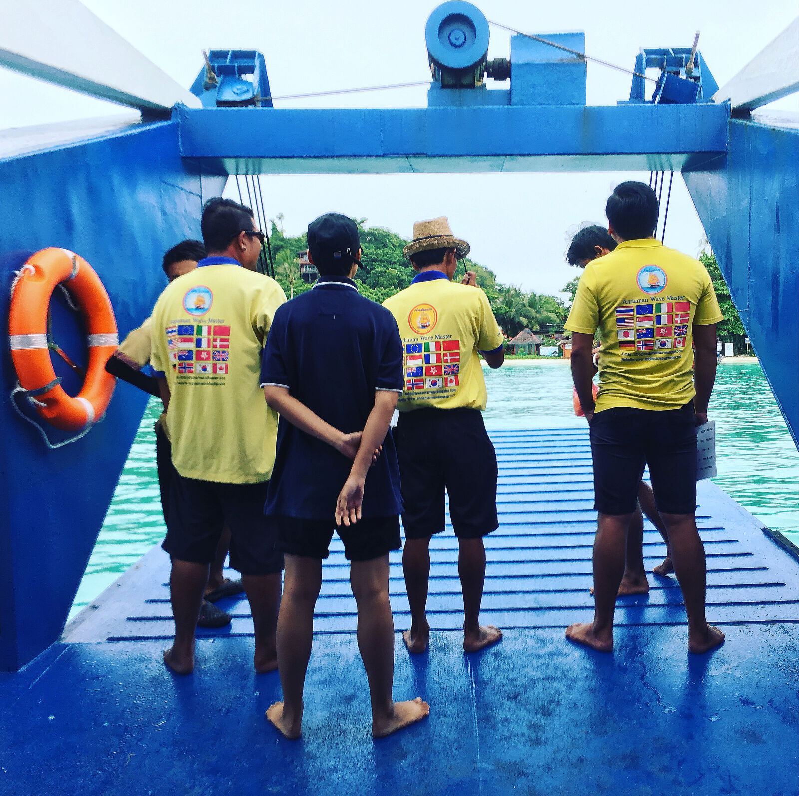 iPhone 6s Plus back camera 4.15mm f/2.2 sample photo. Andaman, sea, beach, boat photography