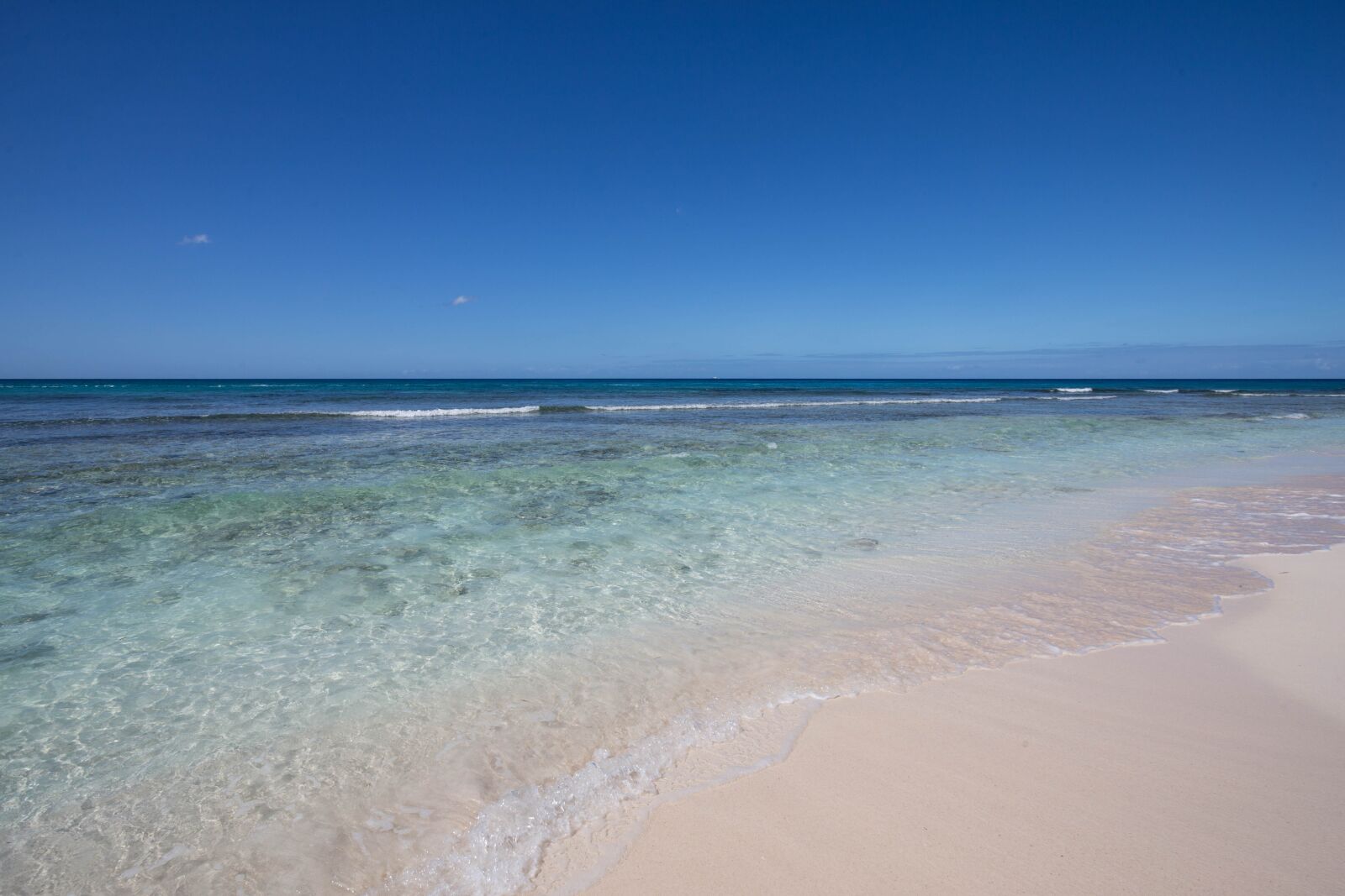 Canon EOS 6D + Canon EF 17-40mm F4L USM sample photo. Dominican republic, sargisova sea photography