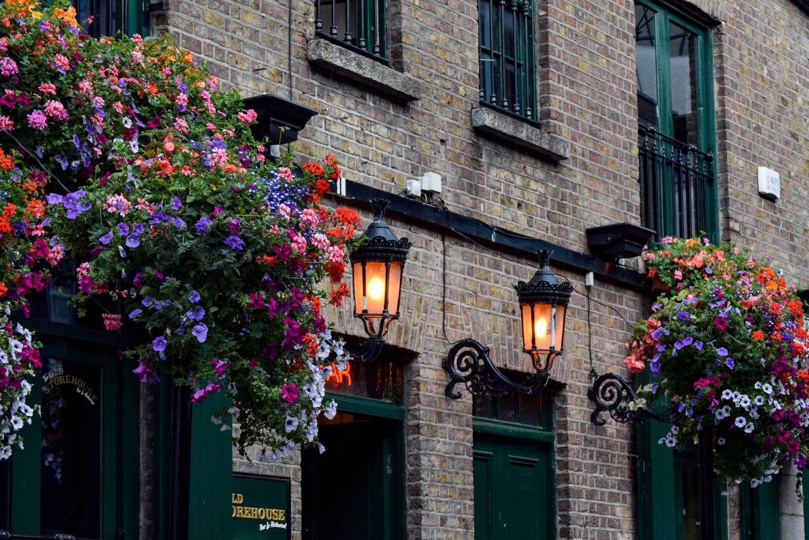 Nikon D3300 sample photo. Pub, dublin, ireland photography