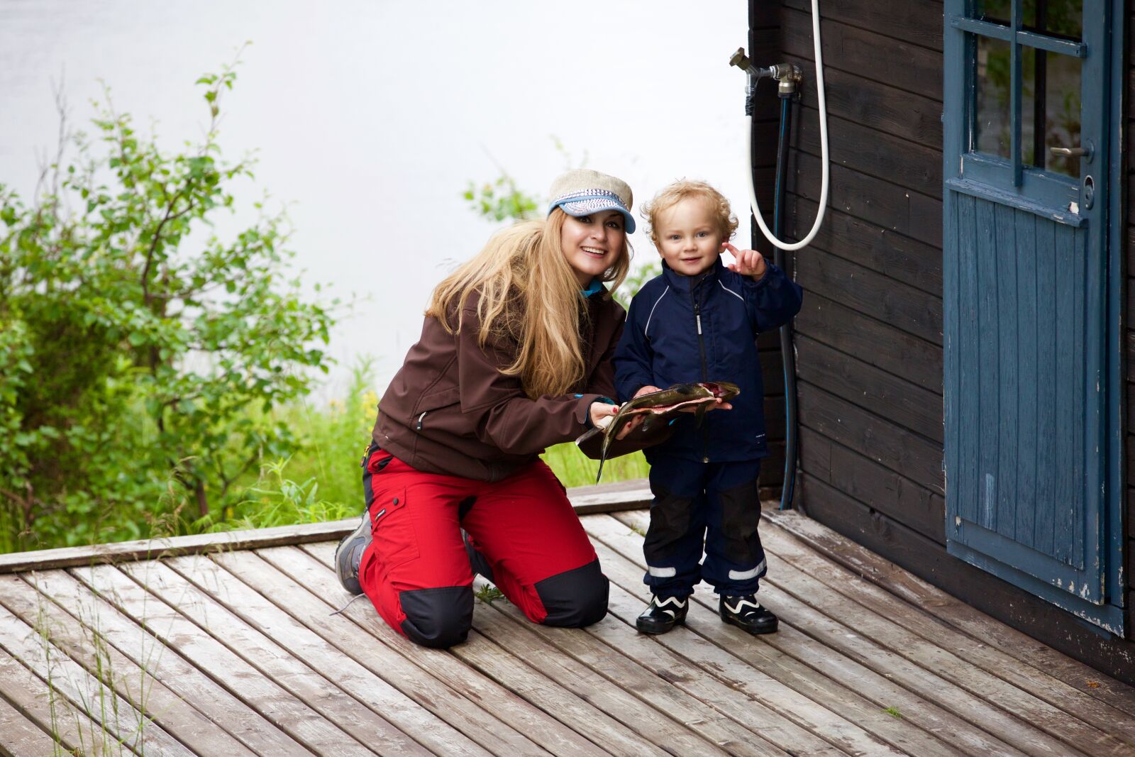 Canon EOS 5D Mark III sample photo. Fish, mom, relative photography