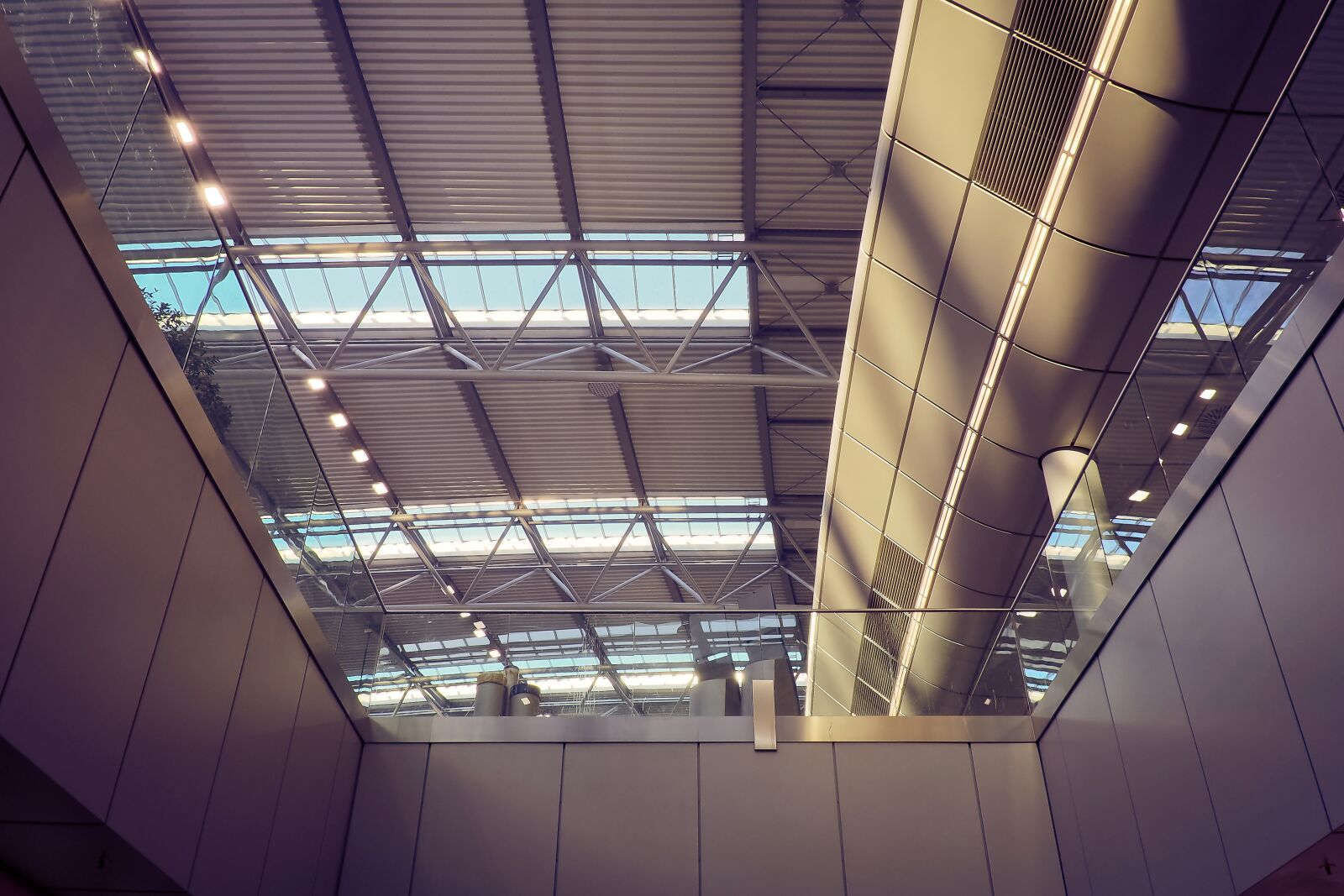 Olympus OM-D E-M10 sample photo. Architecture, modern, building photography