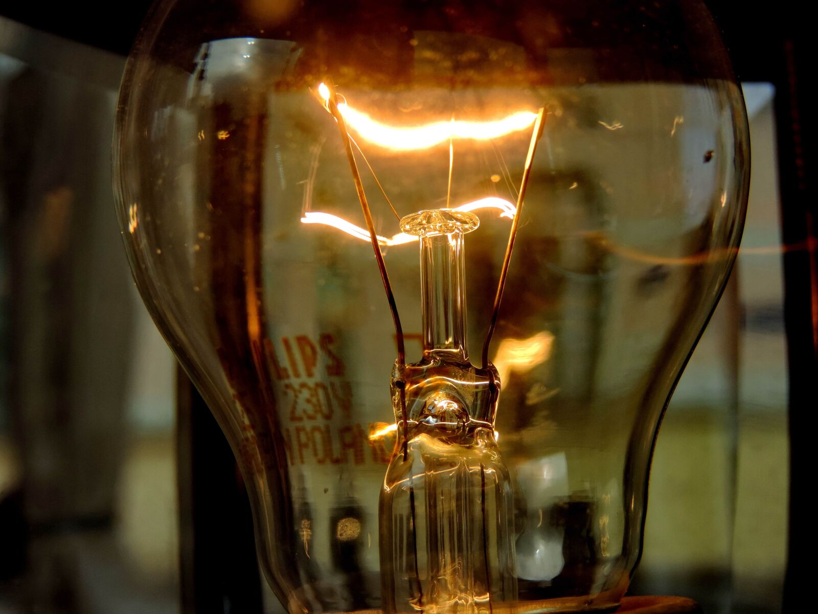 Nikon Coolpix P520 sample photo. Darkness, electricity, illumination, light photography