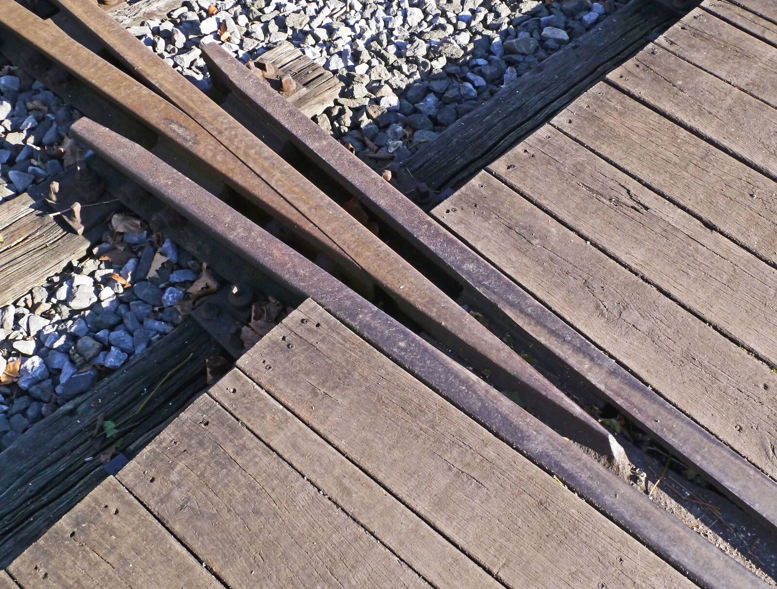 Panasonic Lumix DMC-GX1 sample photo. Metal, railway, crossover, rail photography