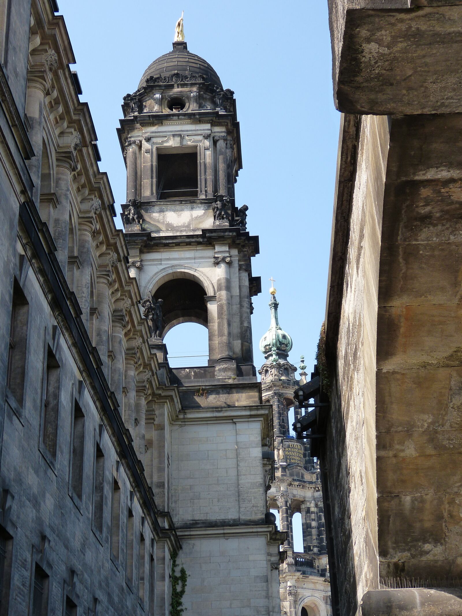 Panasonic Lumix DMC-FZ150 sample photo. Dresden, cathedral square, architecture photography