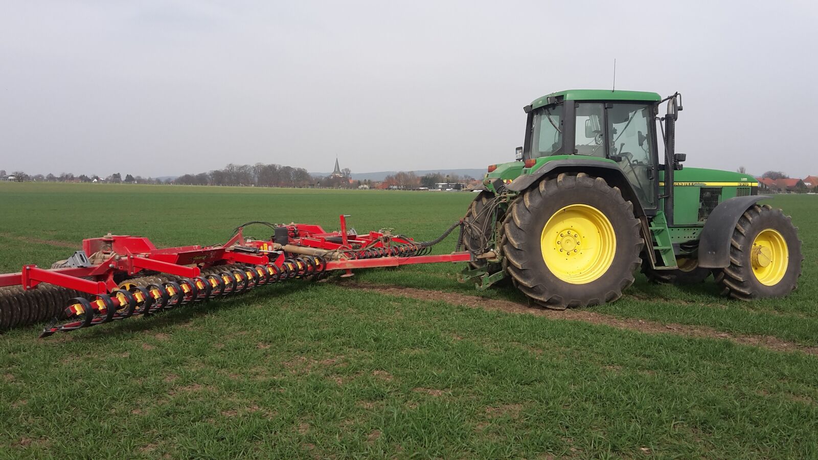 Samsung Galaxy S5 Mini sample photo. Tractor, agriculture, field photography