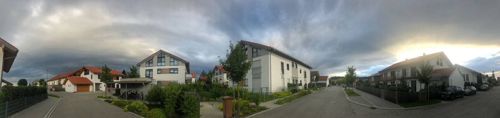 iPhone X back camera 4mm f/1.8 sample photo. Bavaria, weather, sky photography