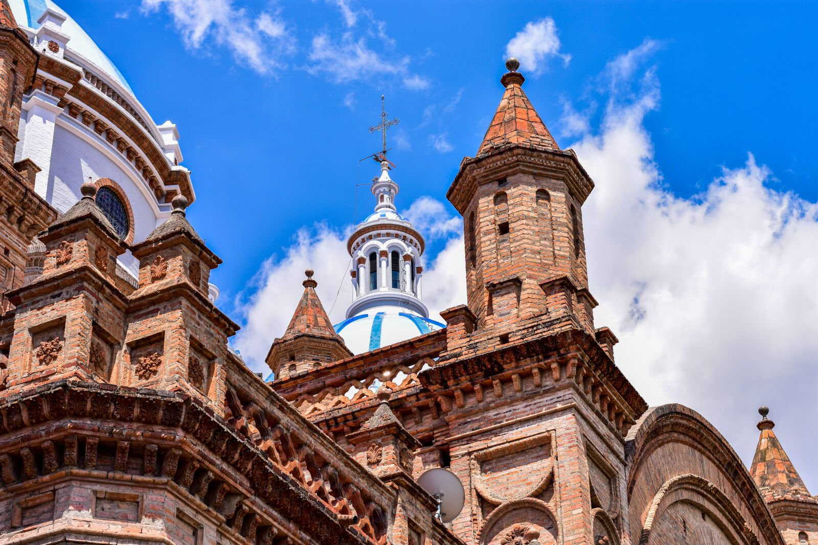 Nikon D3400 sample photo. Cathedral of cuenca, ancient photography