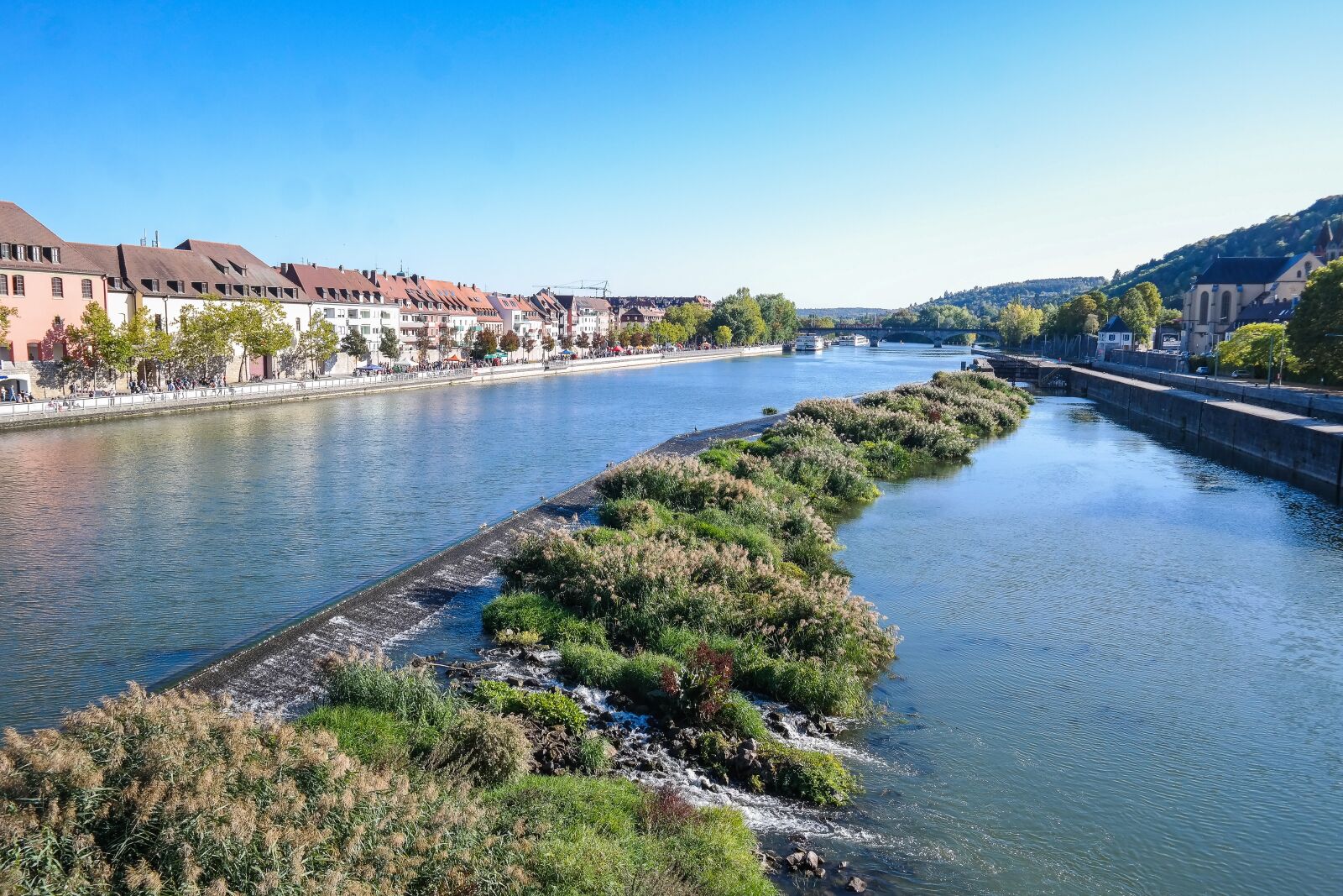 Samsung NX300 sample photo. Main, river, würzburg photography