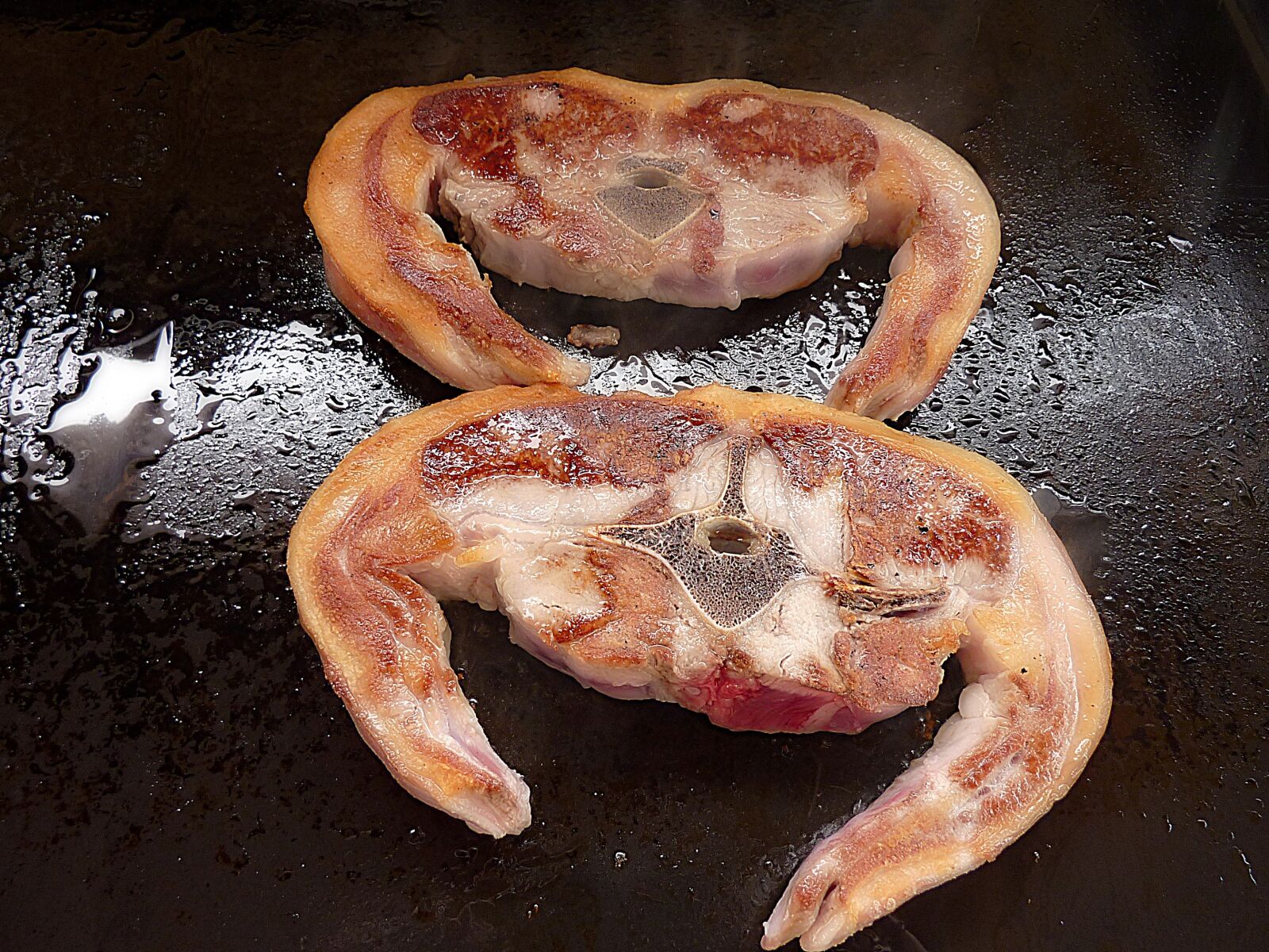 Panasonic DMC-TZ7 sample photo. Meat, lamb, eat photography