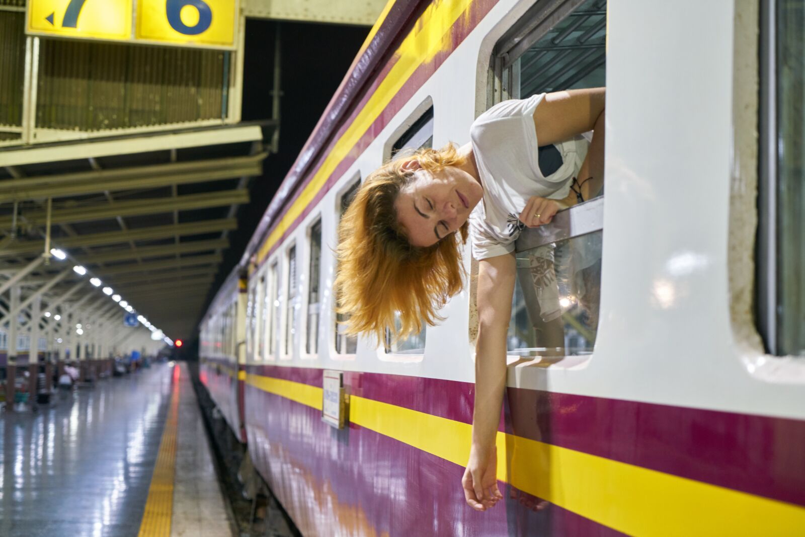 Sony a7R II sample photo. Train, hair, mack photography