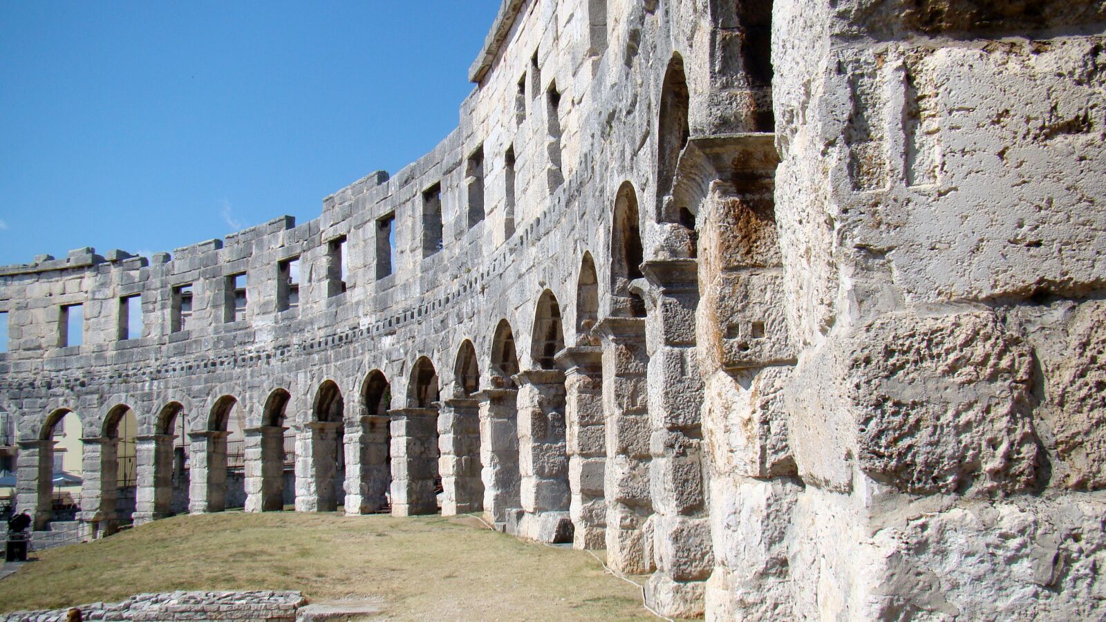 Sony Cyber-shot DSC-H50 sample photo. The coliseum, pula, croatia photography