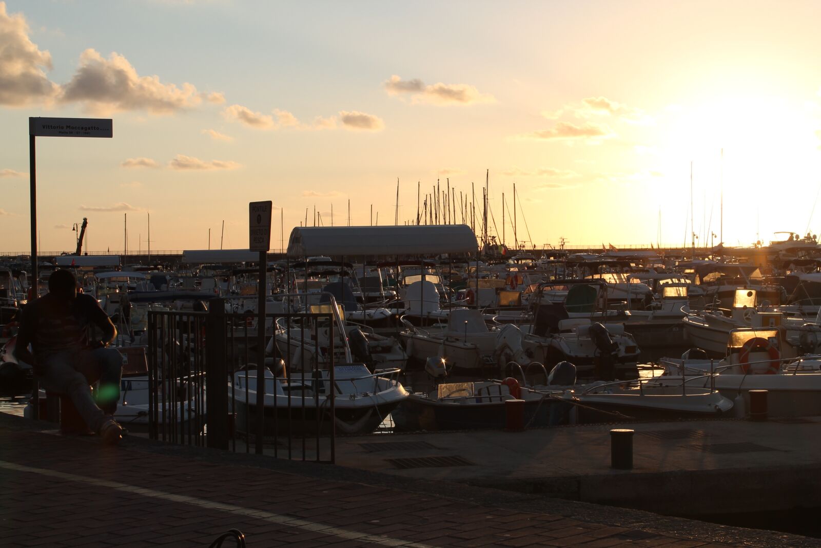 Canon EOS 1100D (EOS Rebel T3 / EOS Kiss X50) sample photo. Sunset, boats, quay photography