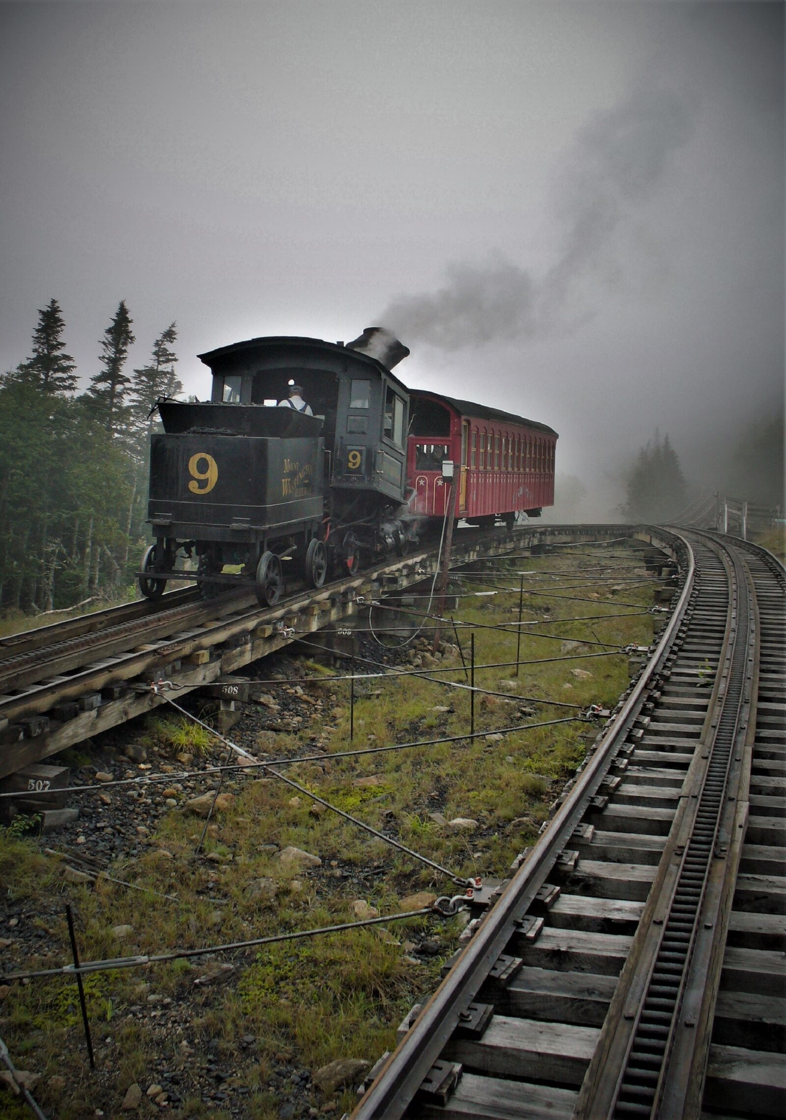 Panasonic DMC-LZ5 sample photo. Train, railway, railroad photography