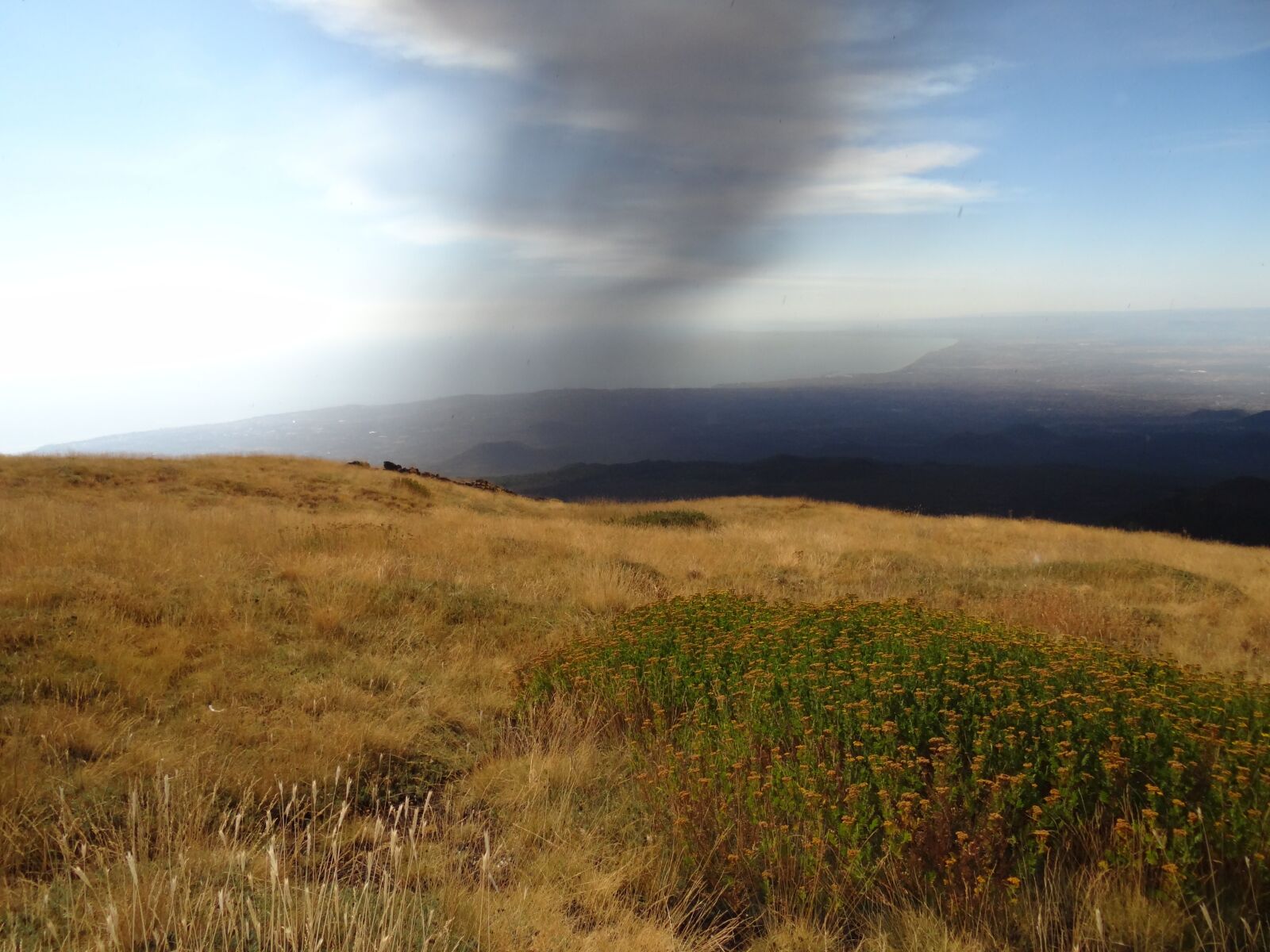 Sony Cyber-shot DSC-HX100V sample photo. Volcano, ash, cloud photography