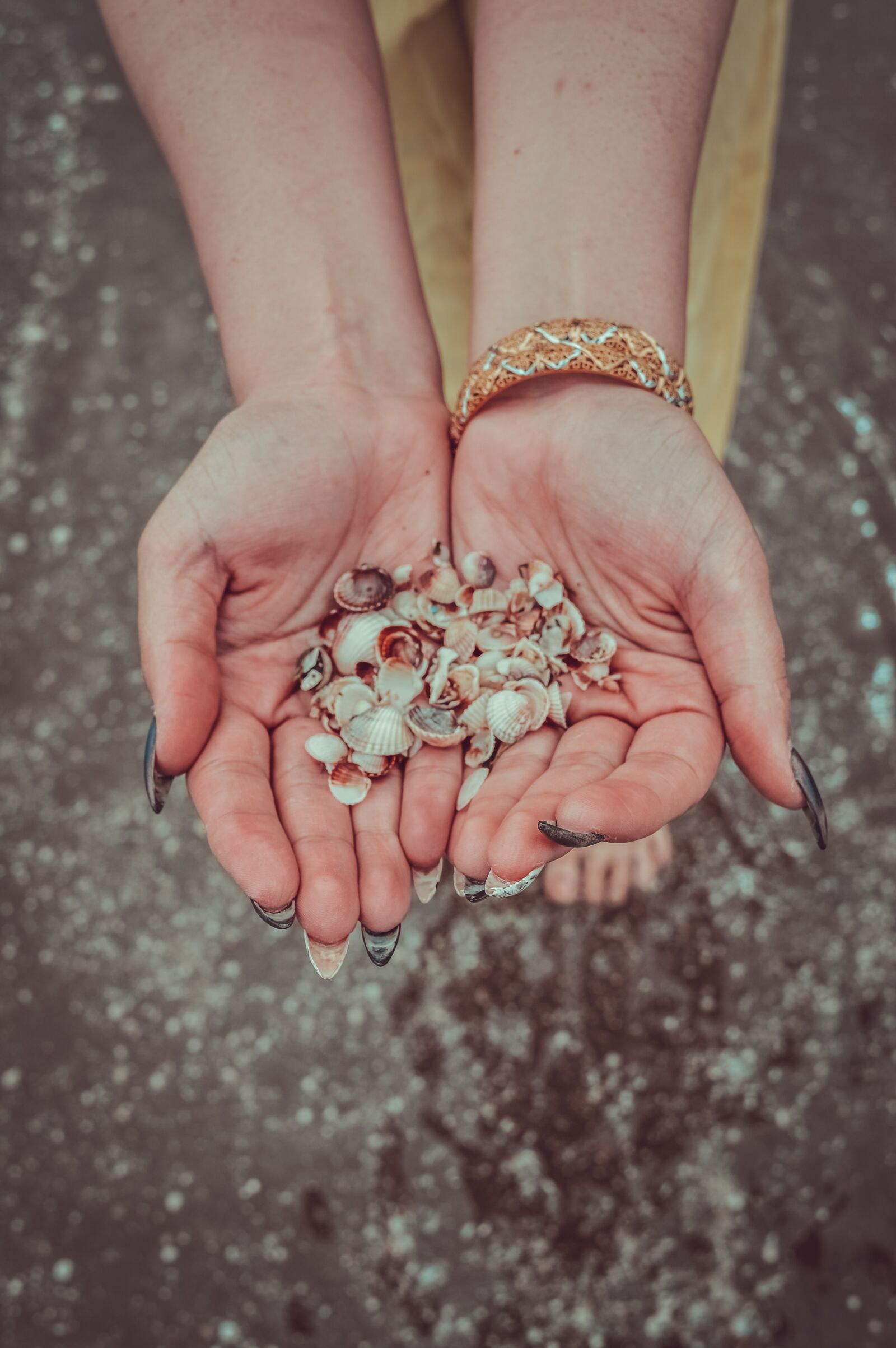 Nikon D3200 sample photo. Hand, sea, sand photography