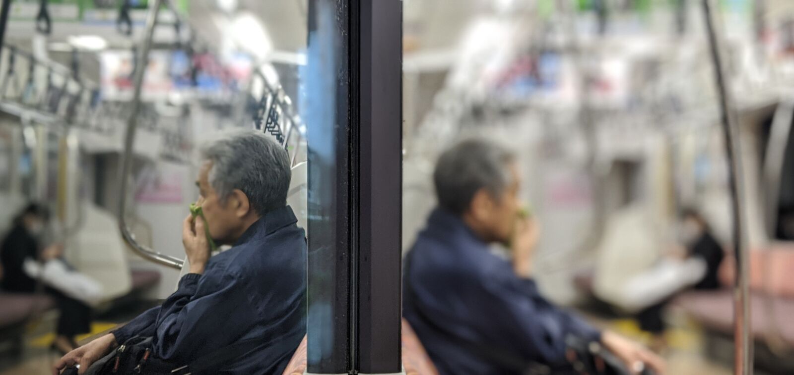 Google Pixel 3 sample photo. Japanese train, pandemic, train photography