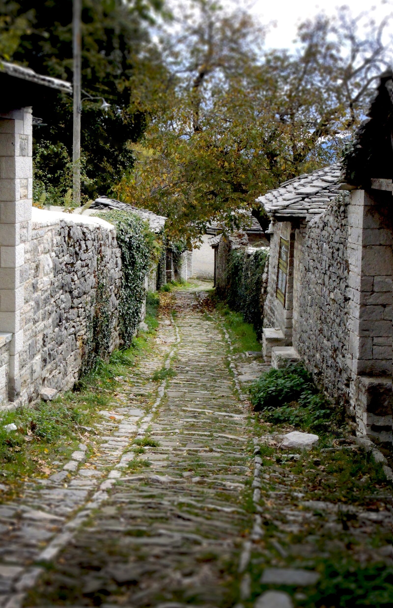 Nikon Coolpix P7800 sample photo. Traditional village, greece, path photography