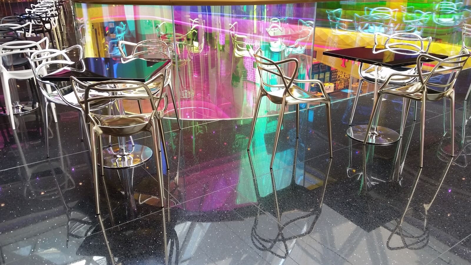 Samsung Galaxy S5 sample photo. Bar, counter, cafe photography