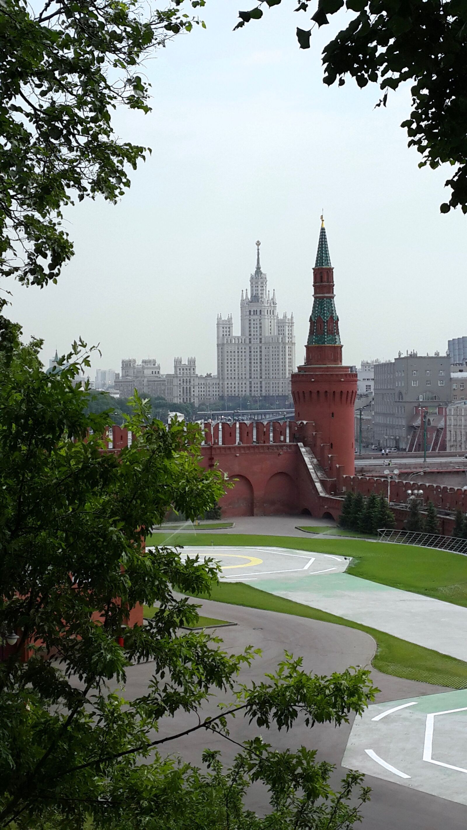 Samsung Galaxy S4 sample photo. The kremlin, tower, moscow photography