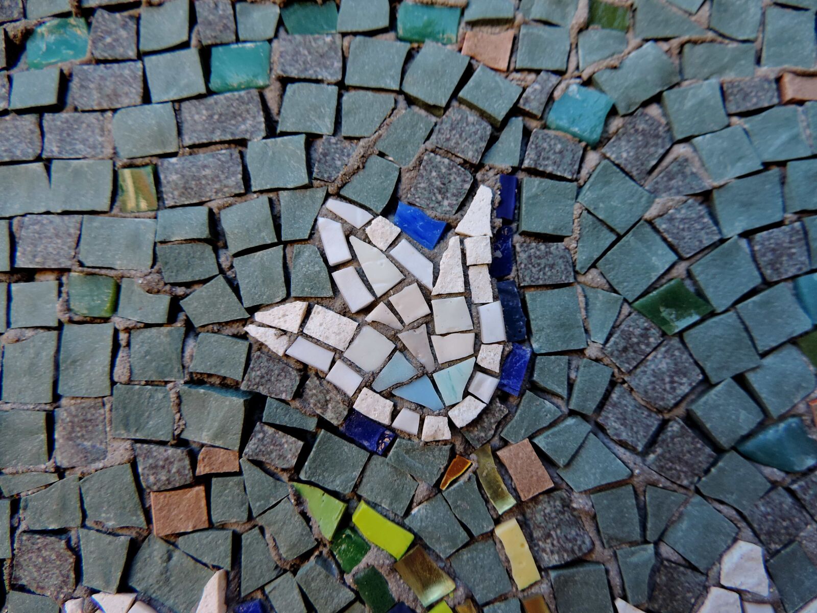 Nikon Coolpix P520 sample photo. Wall, tile, surface, texture photography