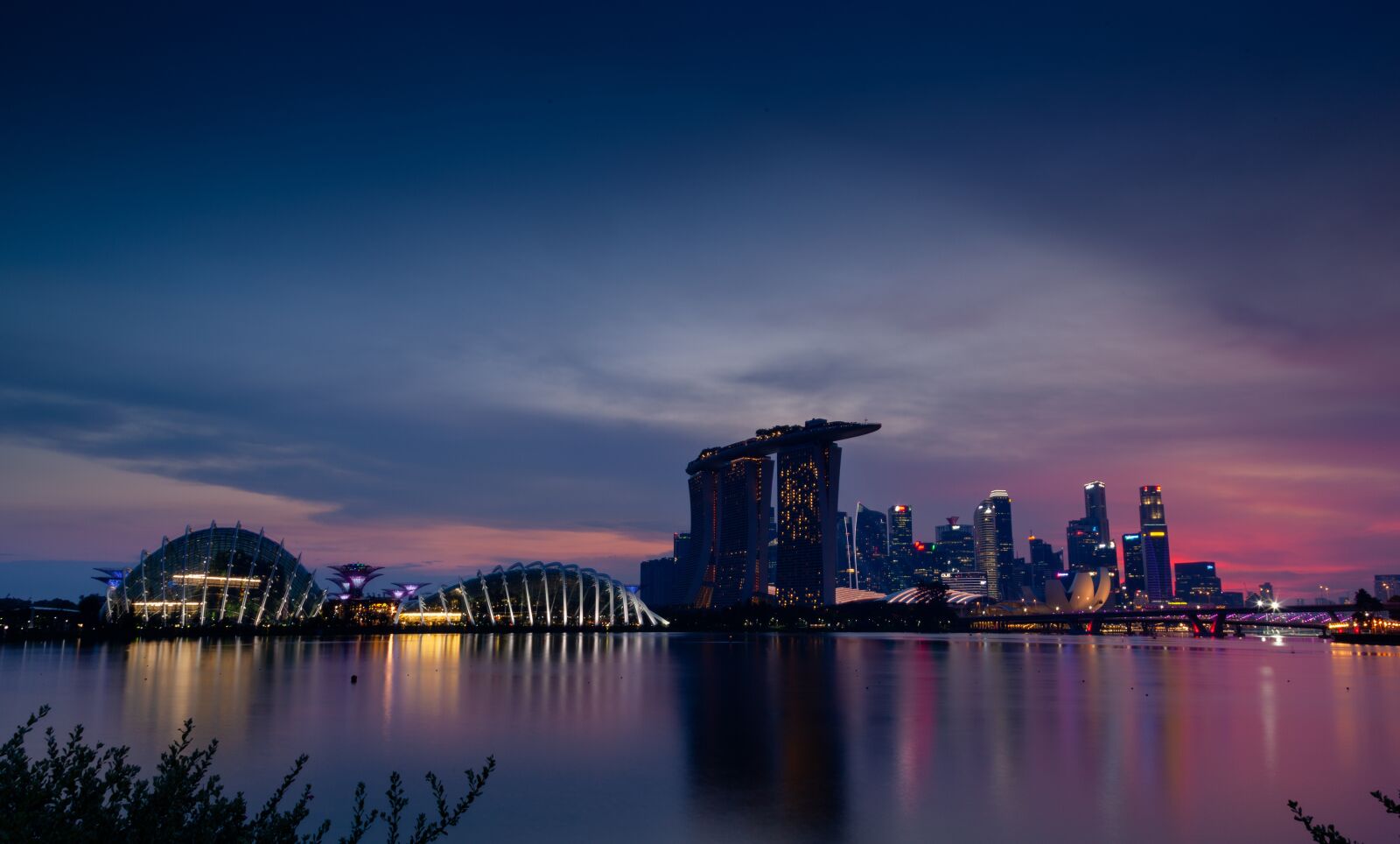 Canon EOS 5D Mark II sample photo. Singapore, skyline, sunset photography