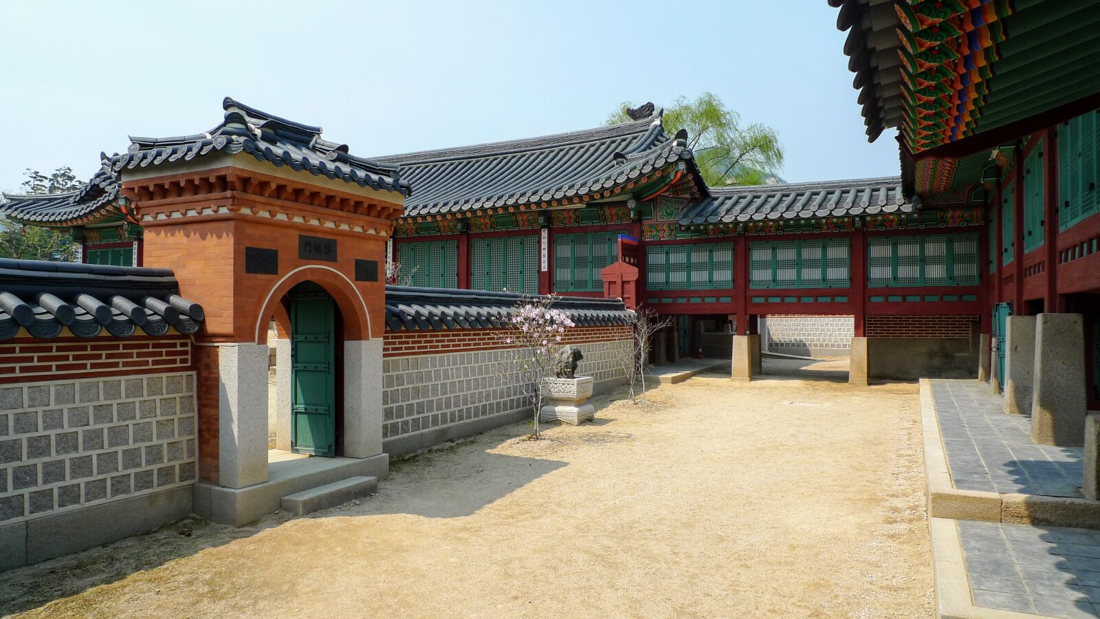 Panasonic Lumix DMC-LX3 sample photo. Korea, seoul, temple photography