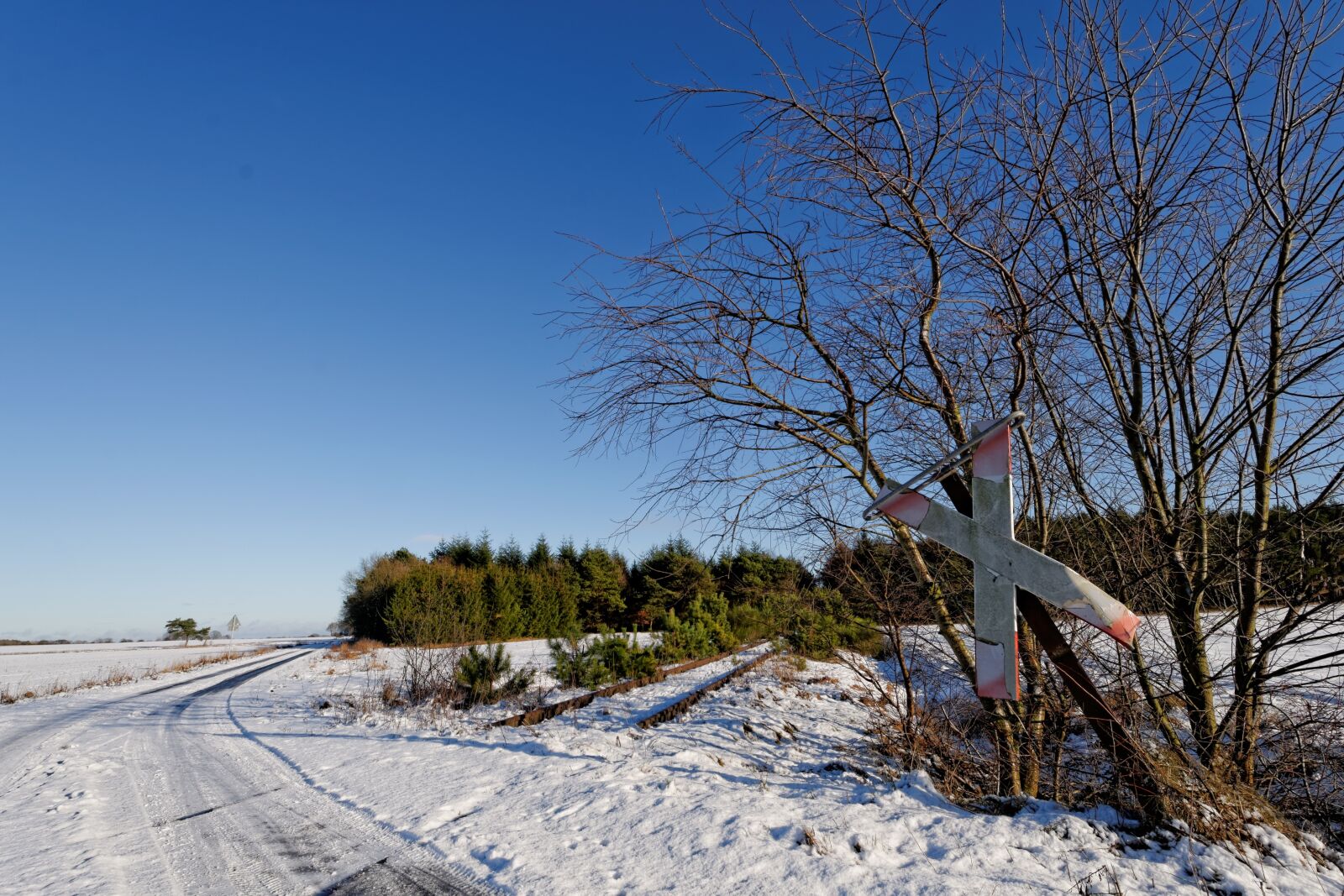 Nikon D300S sample photo. Snow, landscape, railway photography