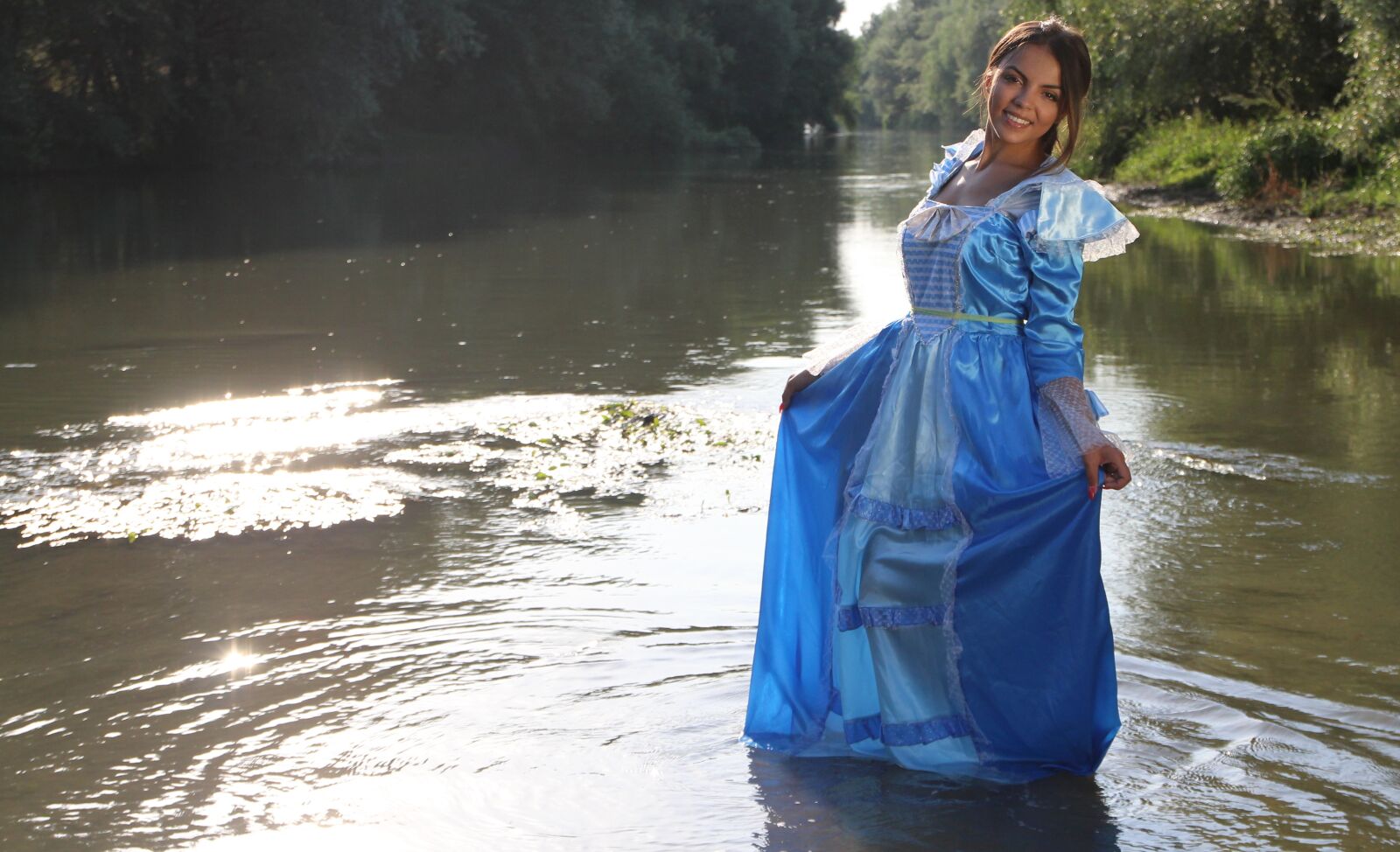 Canon EOS 700D (EOS Rebel T5i / EOS Kiss X7i) sample photo. Girl, princess, lake photography