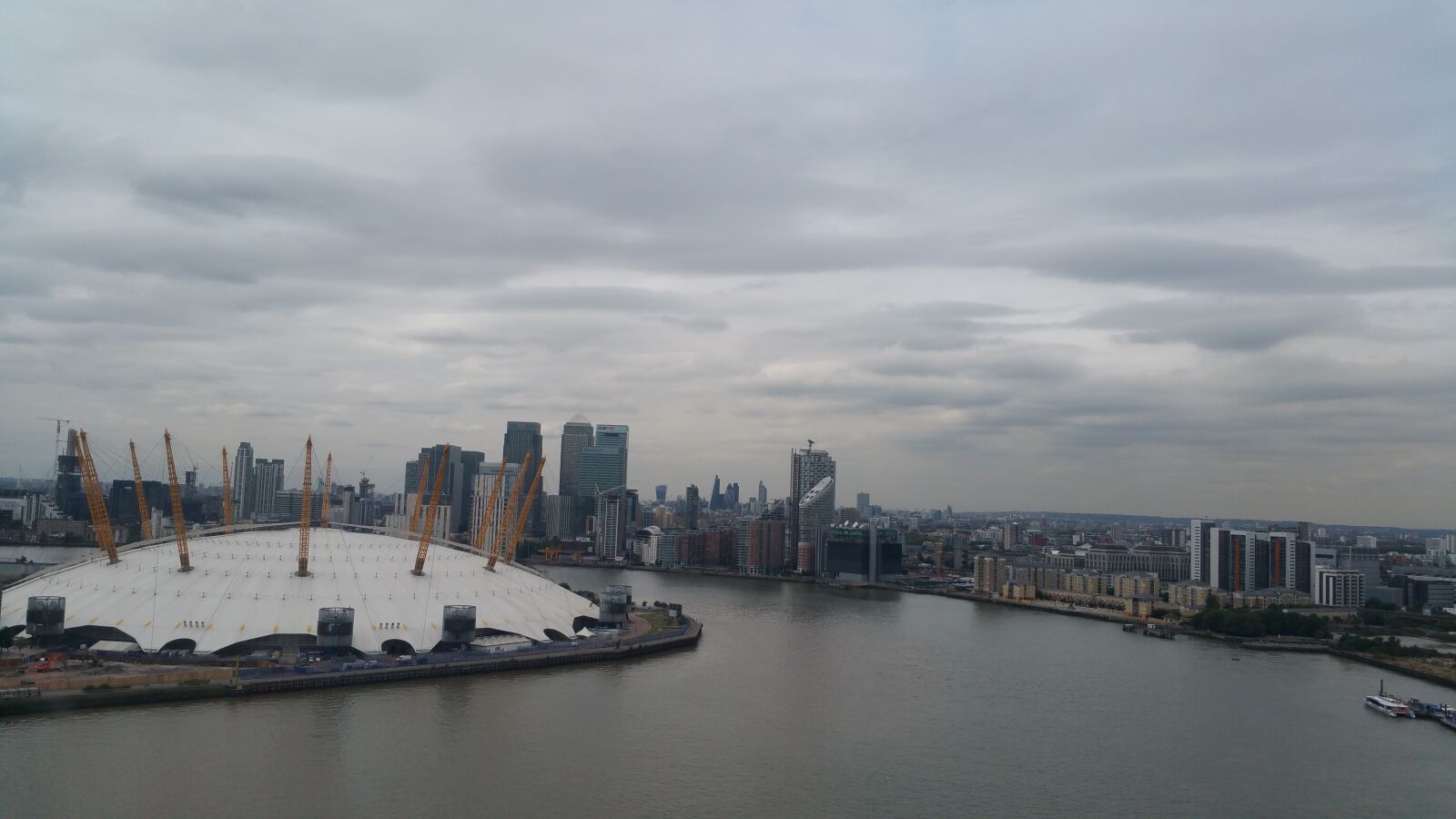 Samsung Galaxy Note4 sample photo. 02, arena, london, skyscrapers photography