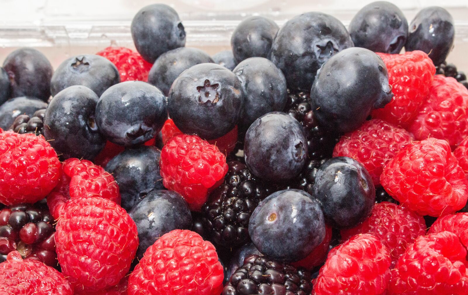 Canon EOS 700D (EOS Rebel T5i / EOS Kiss X7i) sample photo. Fruit, food, sweet photography