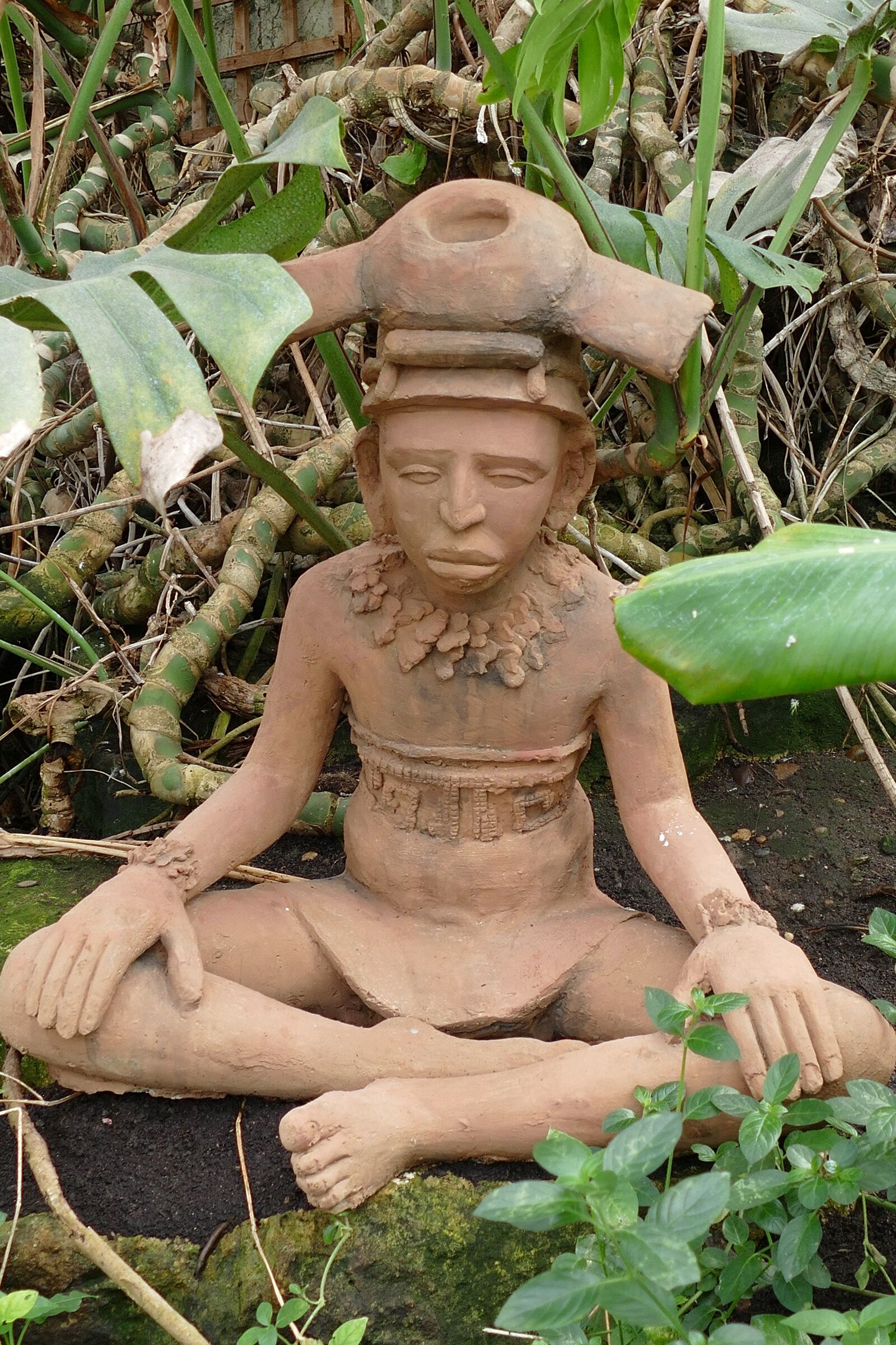 Panasonic Lumix DMC-FZ1000 sample photo. Statue, garden, sculpture photography