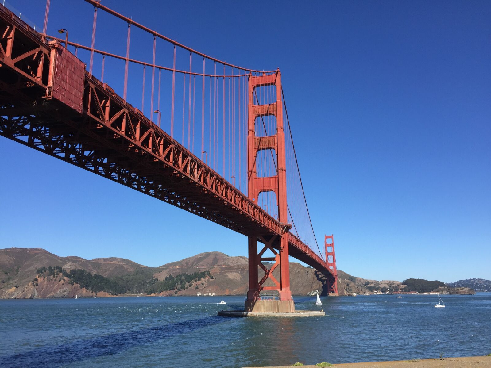 iPhone 6 back camera 4.15mm f/2.2 sample photo. San francisco, bridge, gold photography