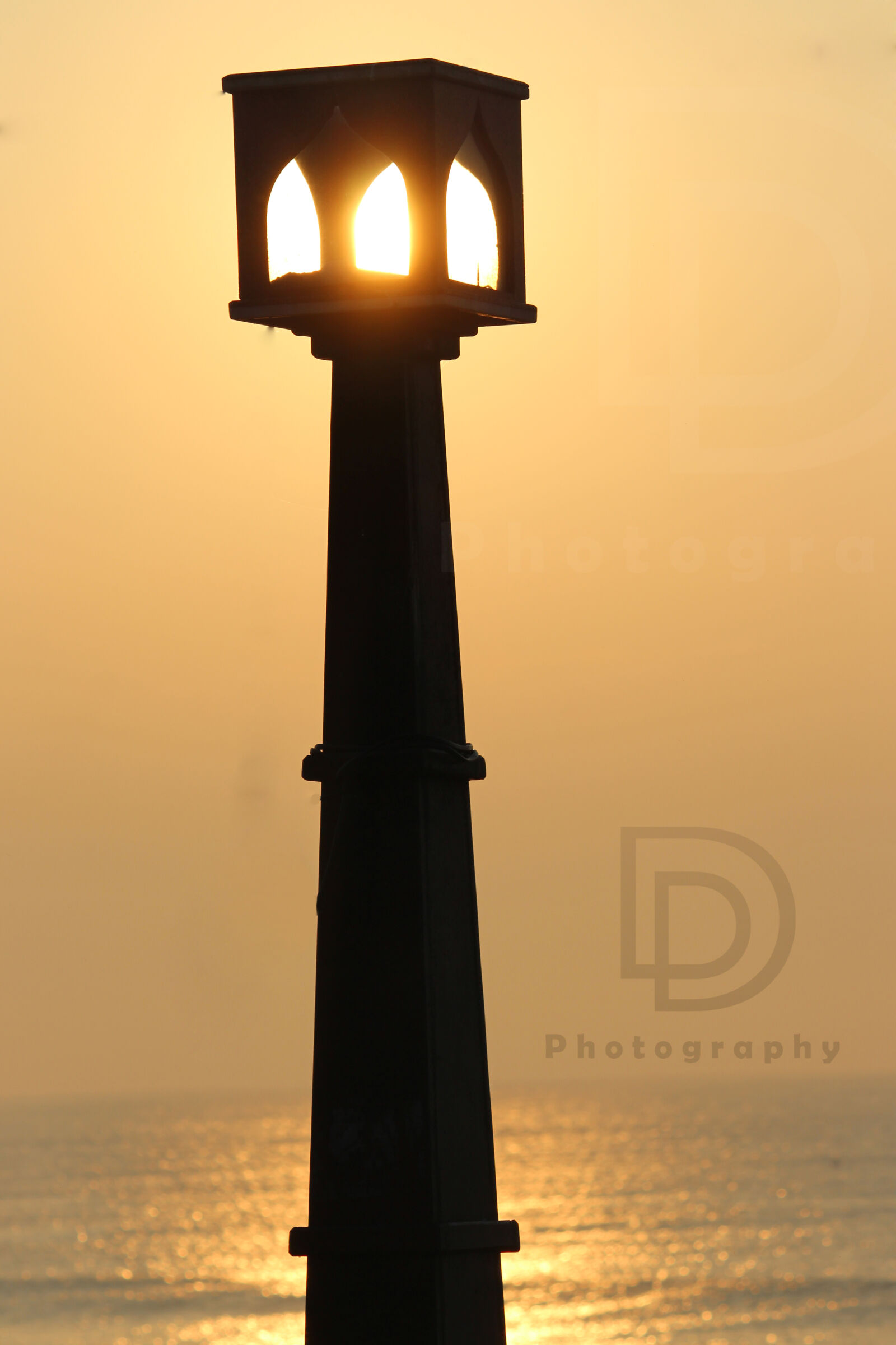 Canon EOS 700D (EOS Rebel T5i / EOS Kiss X7i) sample photo. Sea, beach, street, light photography