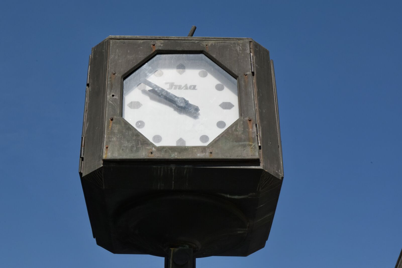 Nikon D5500 sample photo. Analog clock, clock, time photography