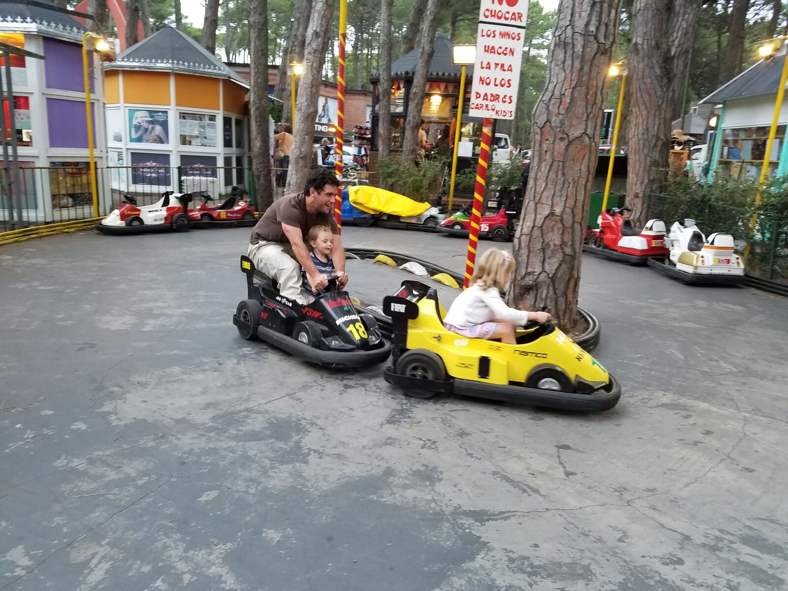 Samsung Galaxy S7 sample photo. Cars, karting, children photography
