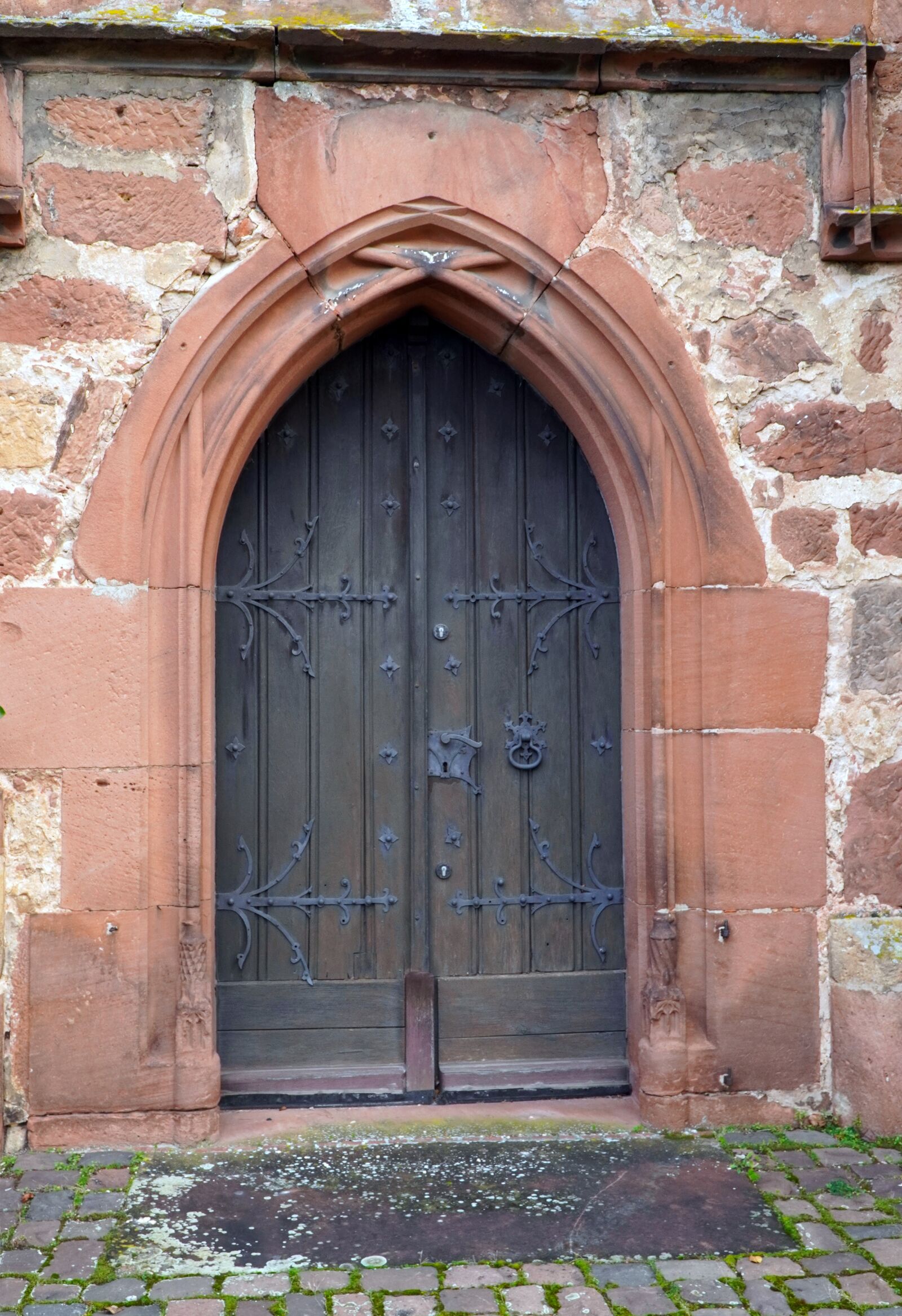 Sony E PZ 18-105mm F4 G OSS sample photo. Goal, door, church photography