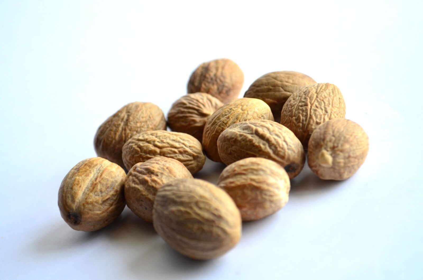 Nikon D5100 sample photo. Walnut, india, food, fruit photography