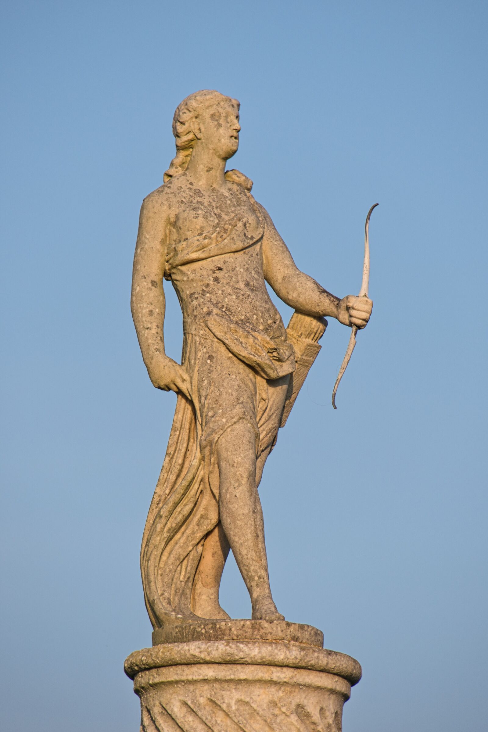 Canon PowerShot G3 X sample photo. Statue, arrow, arch photography
