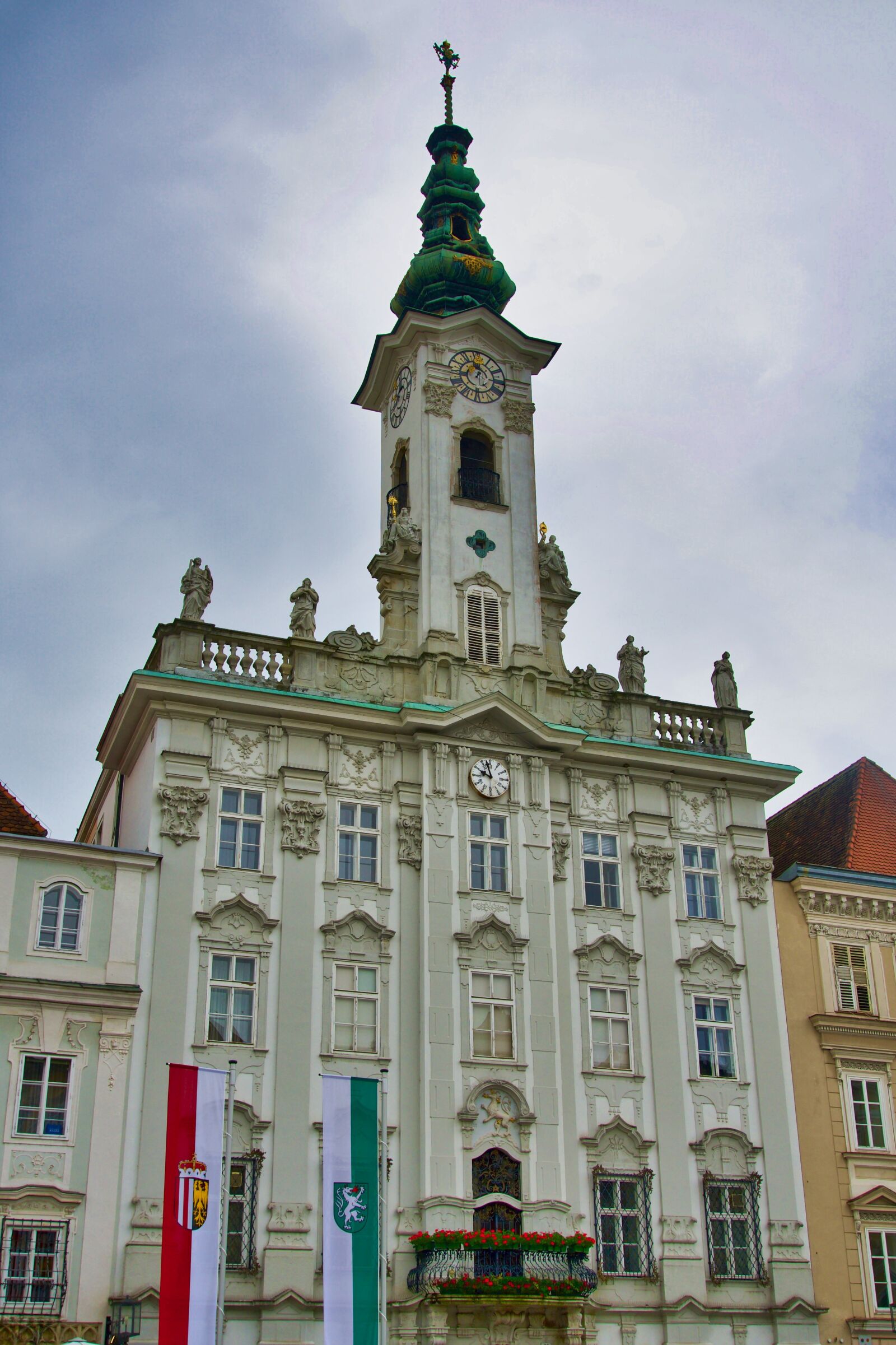 Sony a6500 sample photo. Facade, town hall, decoration photography