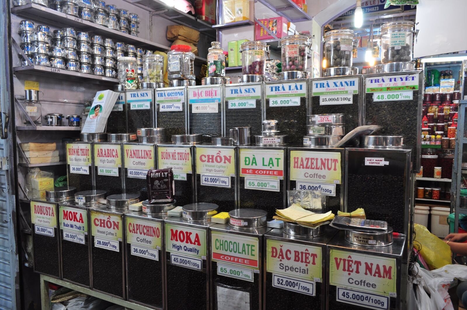 Nikon D5000 sample photo. Vietnam, coffee, cafe photography