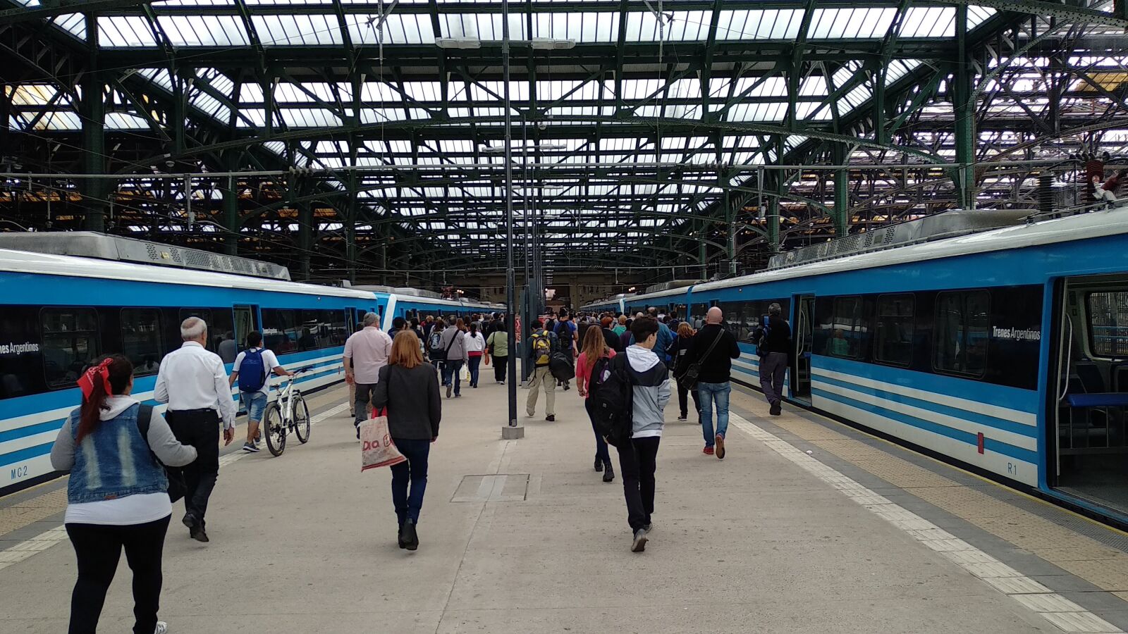 Xiaomi Mi A1 sample photo. Train station, trains, transport photography