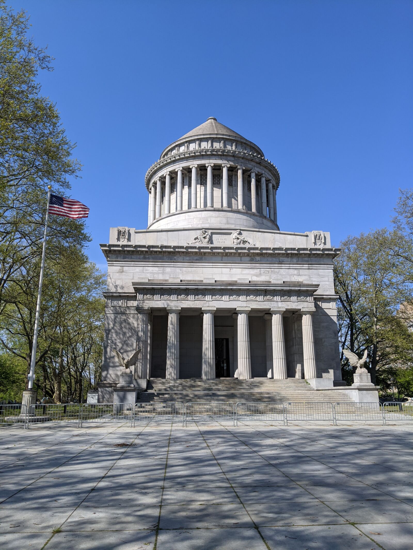 Google Pixel 3 sample photo. Landmark, monument, statue photography