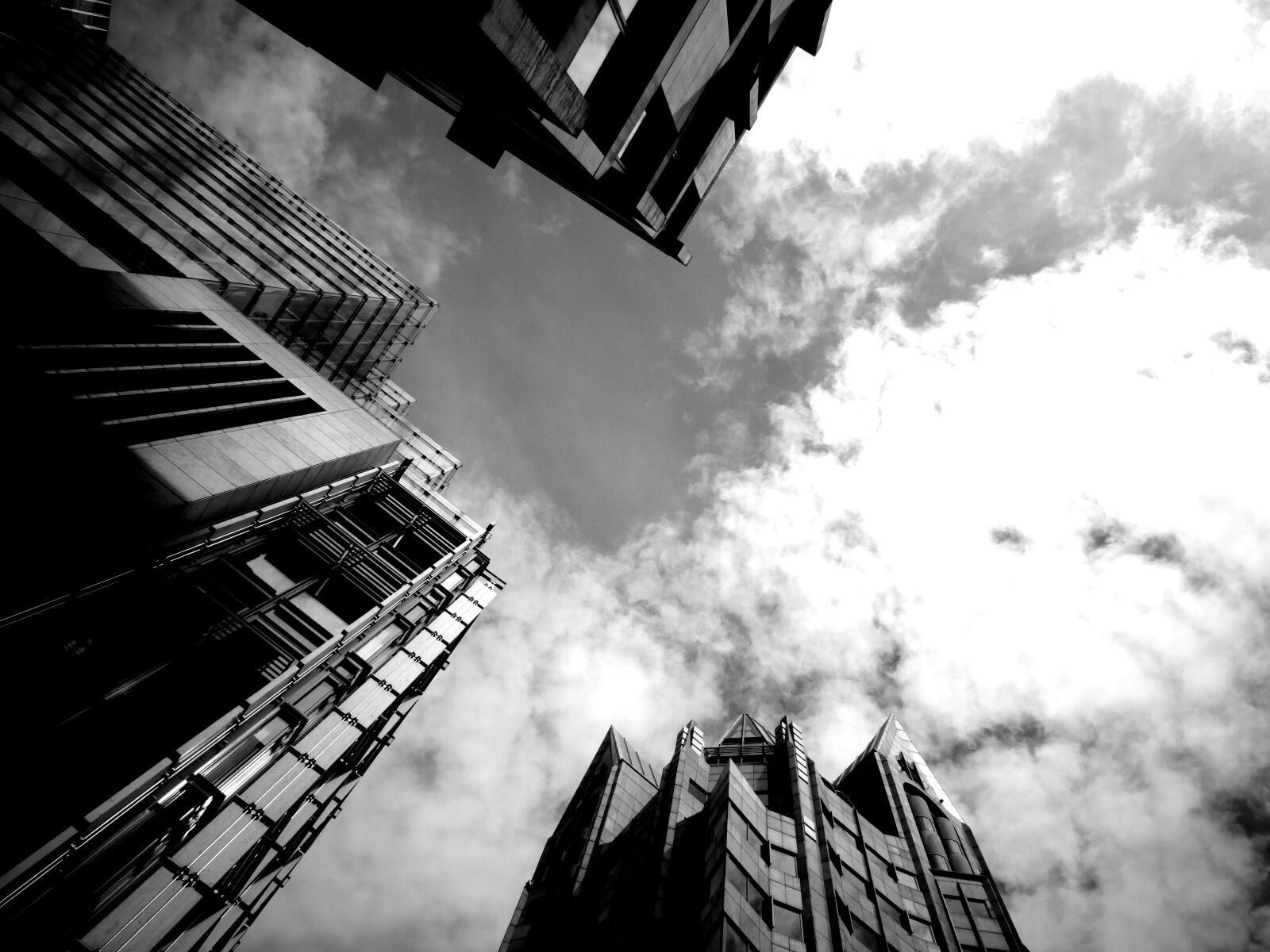 Sony DSC-HX60 sample photo. Architecture, black, and, white photography
