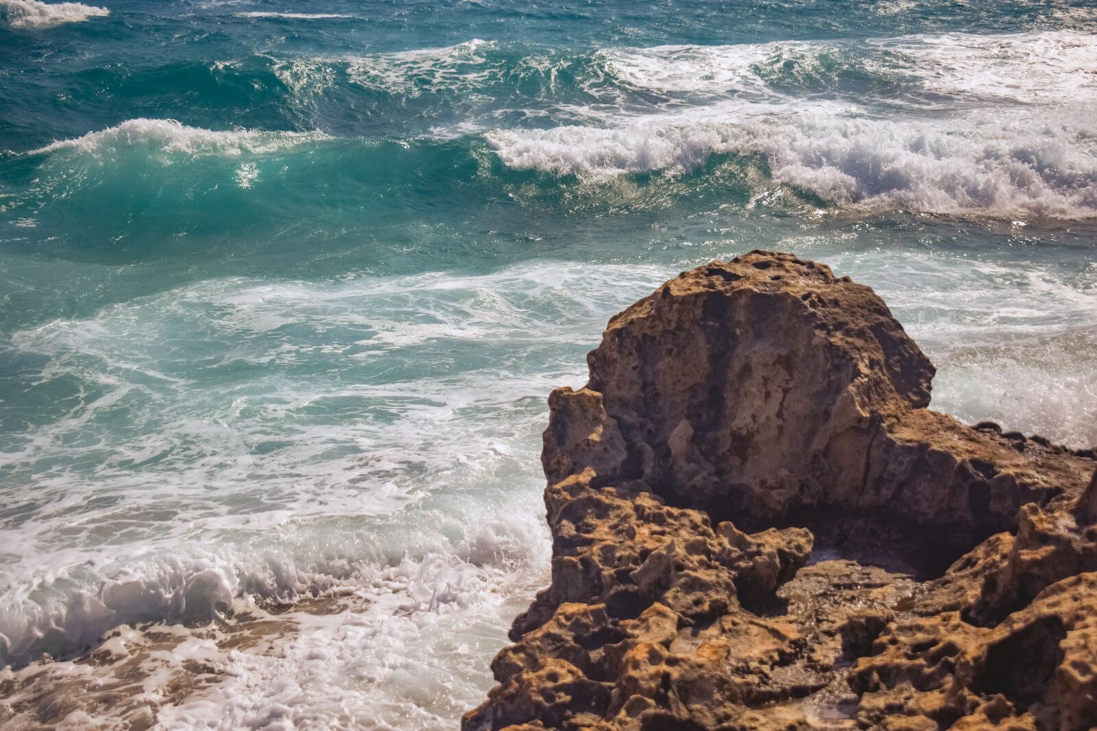 Nikon D3300 sample photo. Beach, rocky coast, sea photography