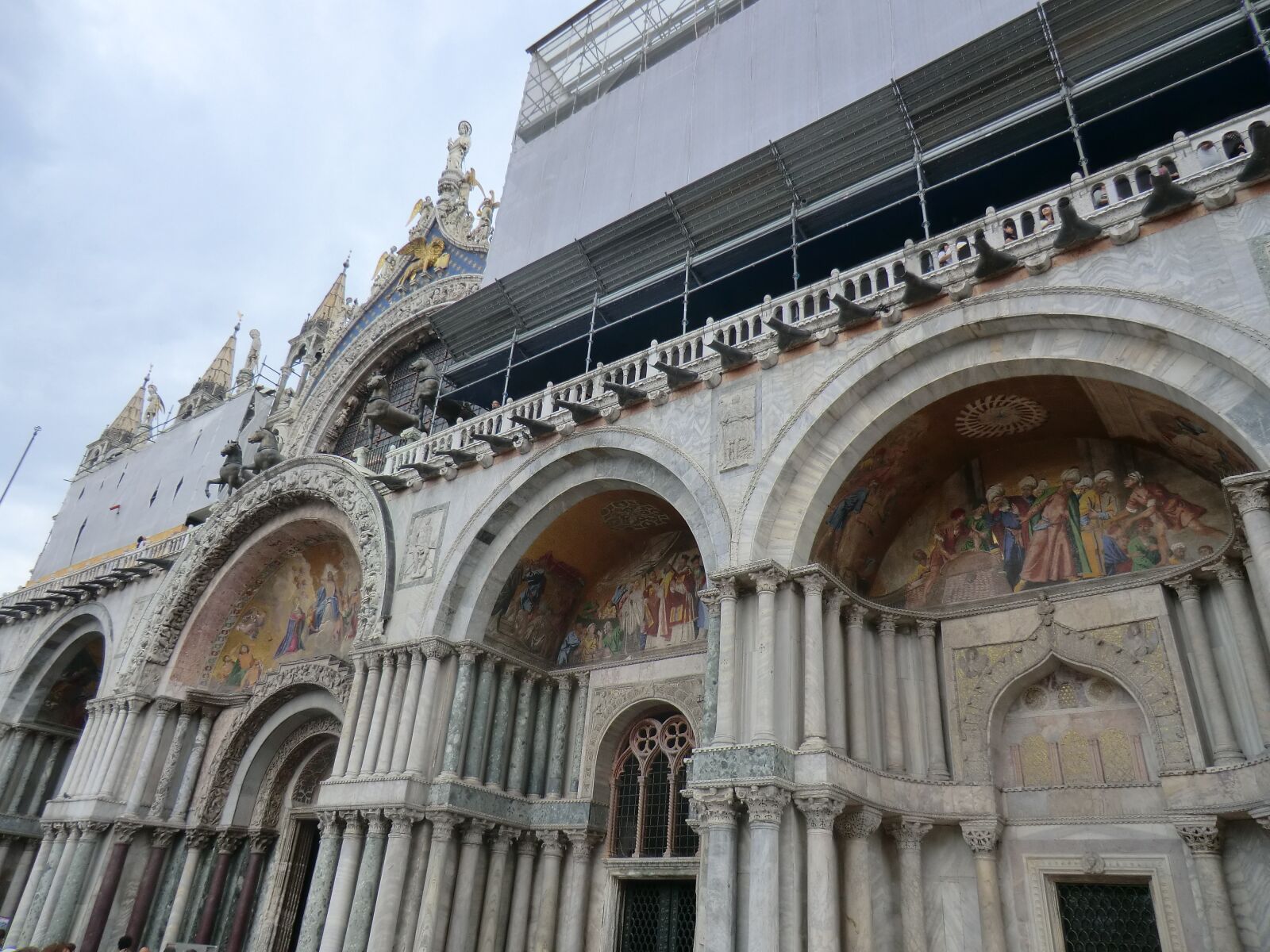 CASIO EX-H5 sample photo. Door, venice, saint mark's photography