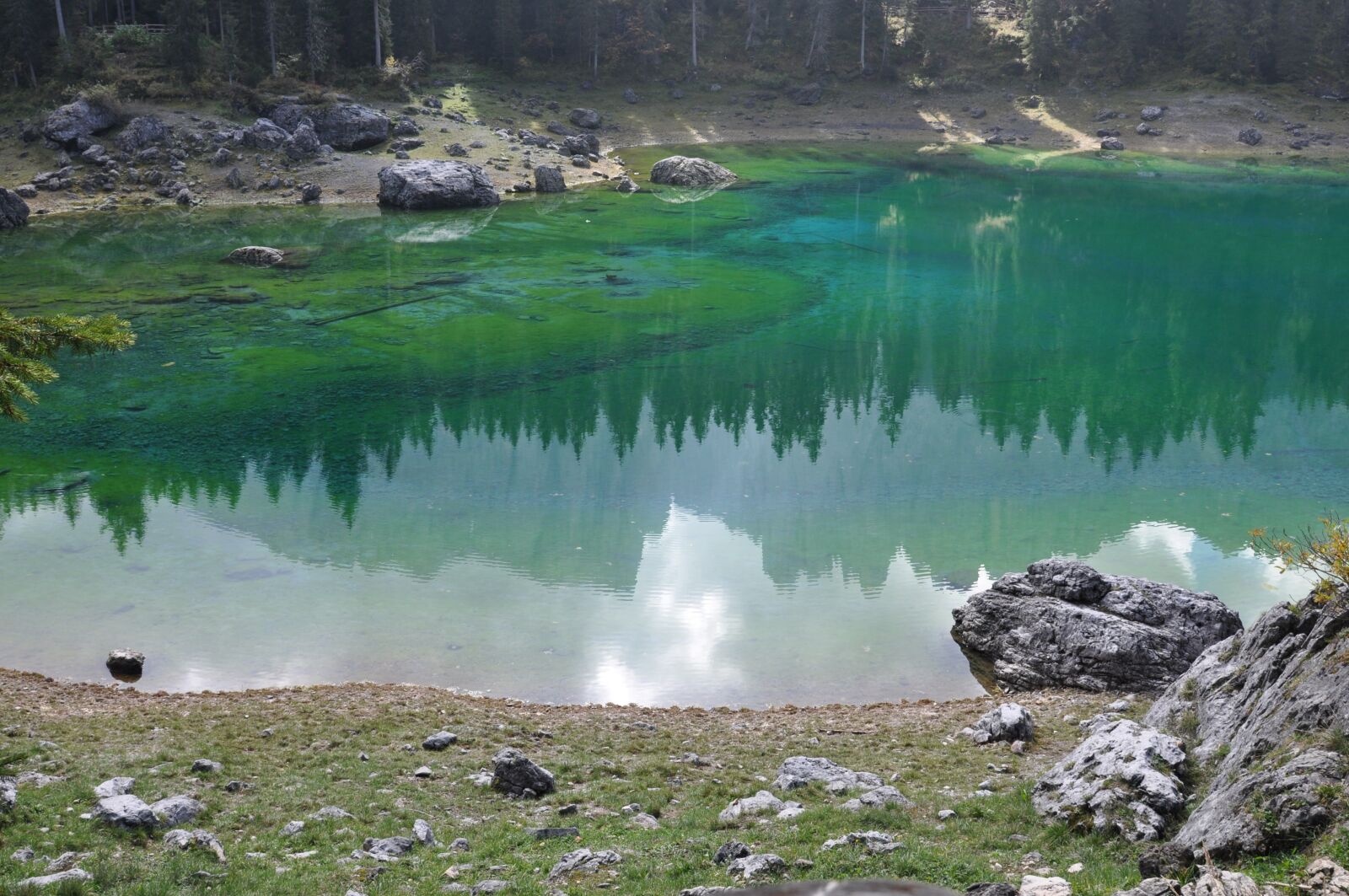 Nikon D90 sample photo. South tyrol, bergsee, mirroring photography