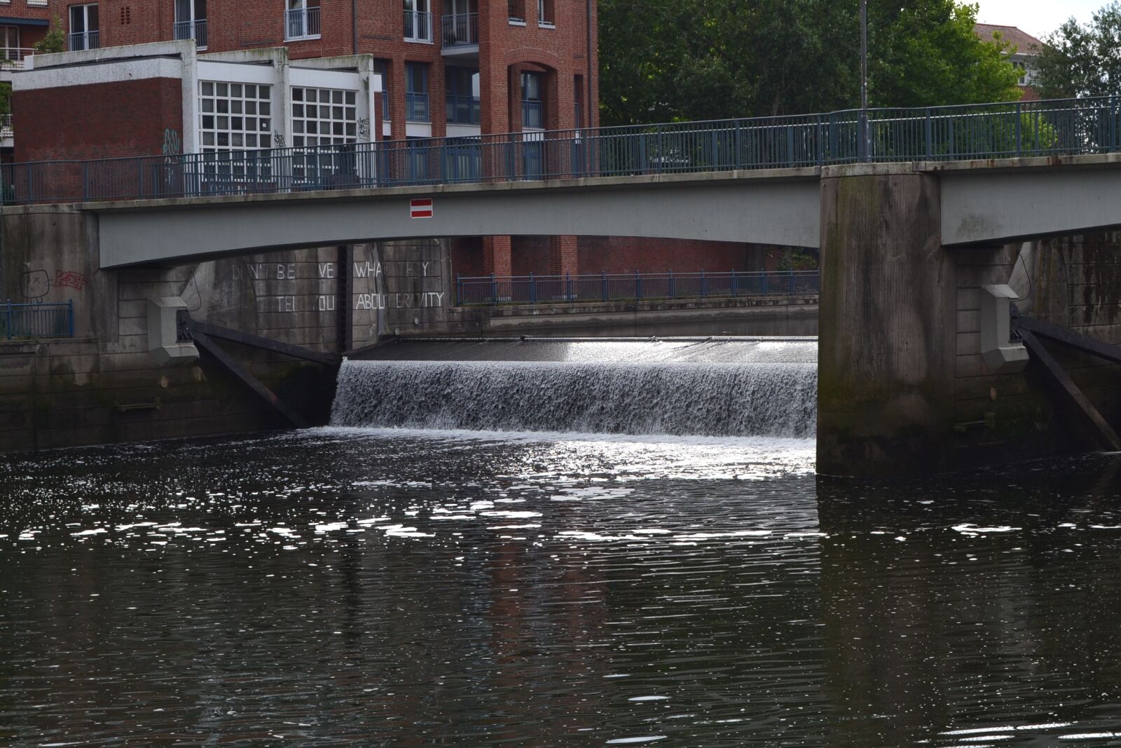 Nikon D3100 sample photo. Bremen, teerhof, weser photography