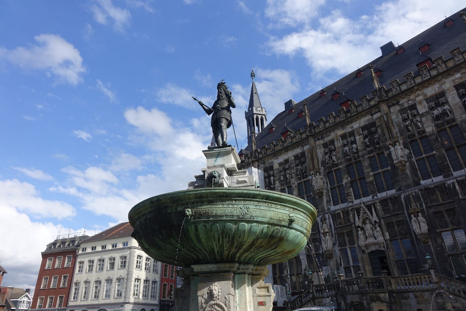 Sony Cyber-shot DSC-RX10 sample photo. Aachen, town hall, fountain photography