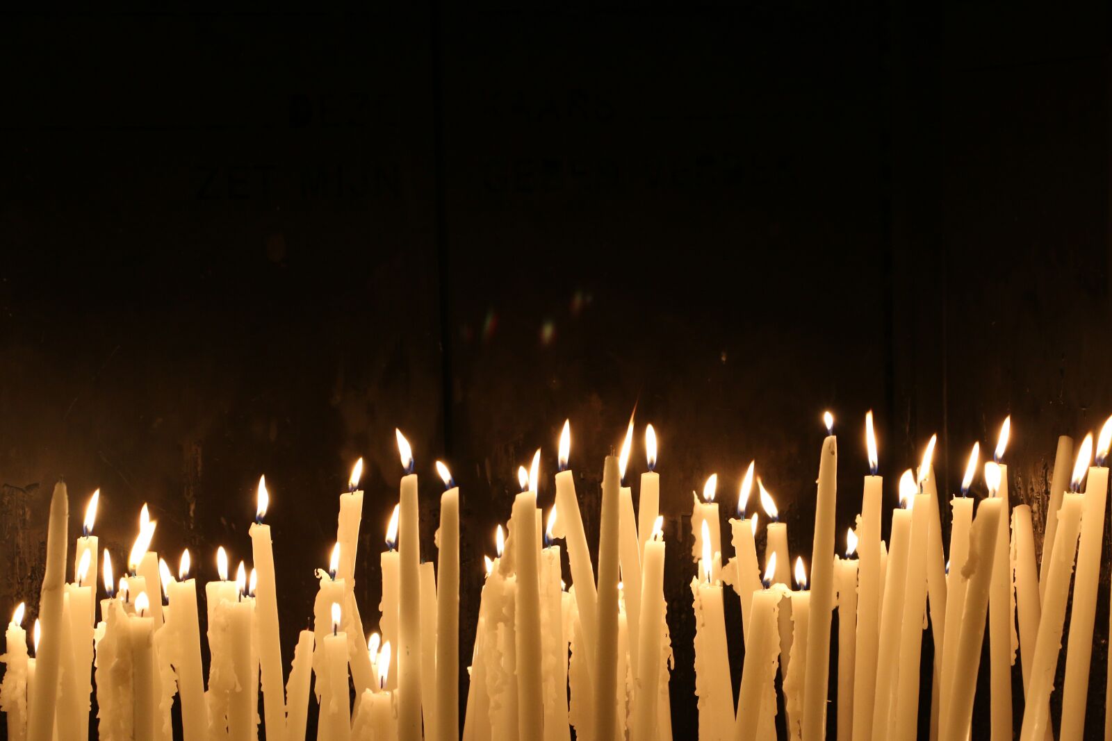 Canon EOS 70D sample photo. Candles, pray, prayer photography